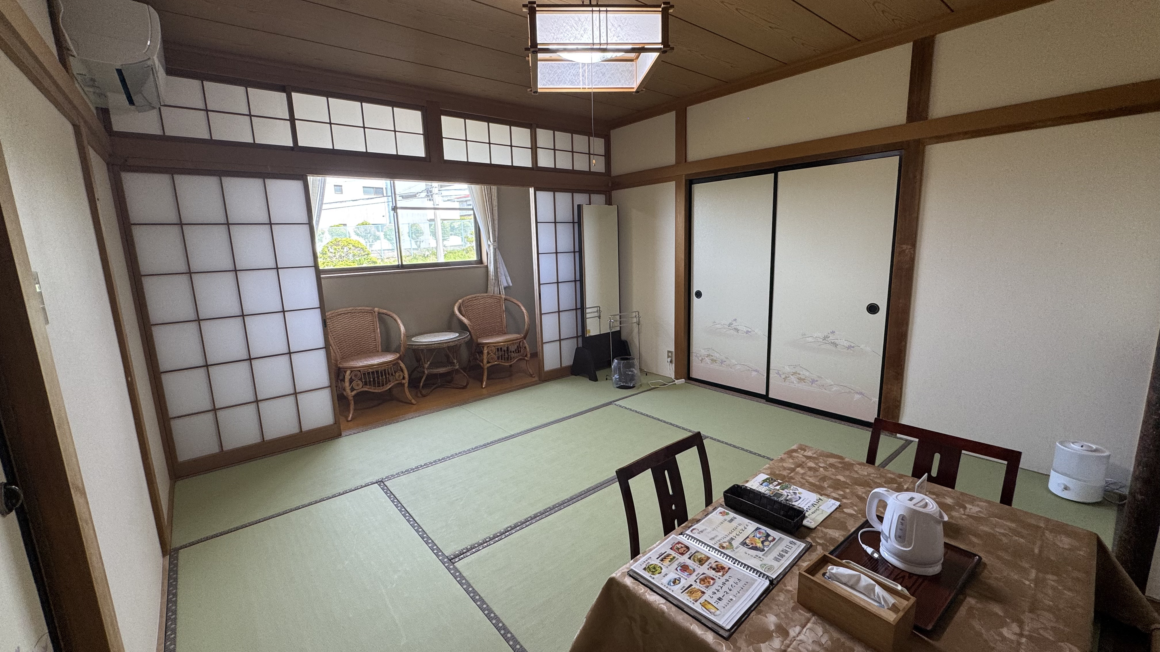 和室8畳（トイレ付）