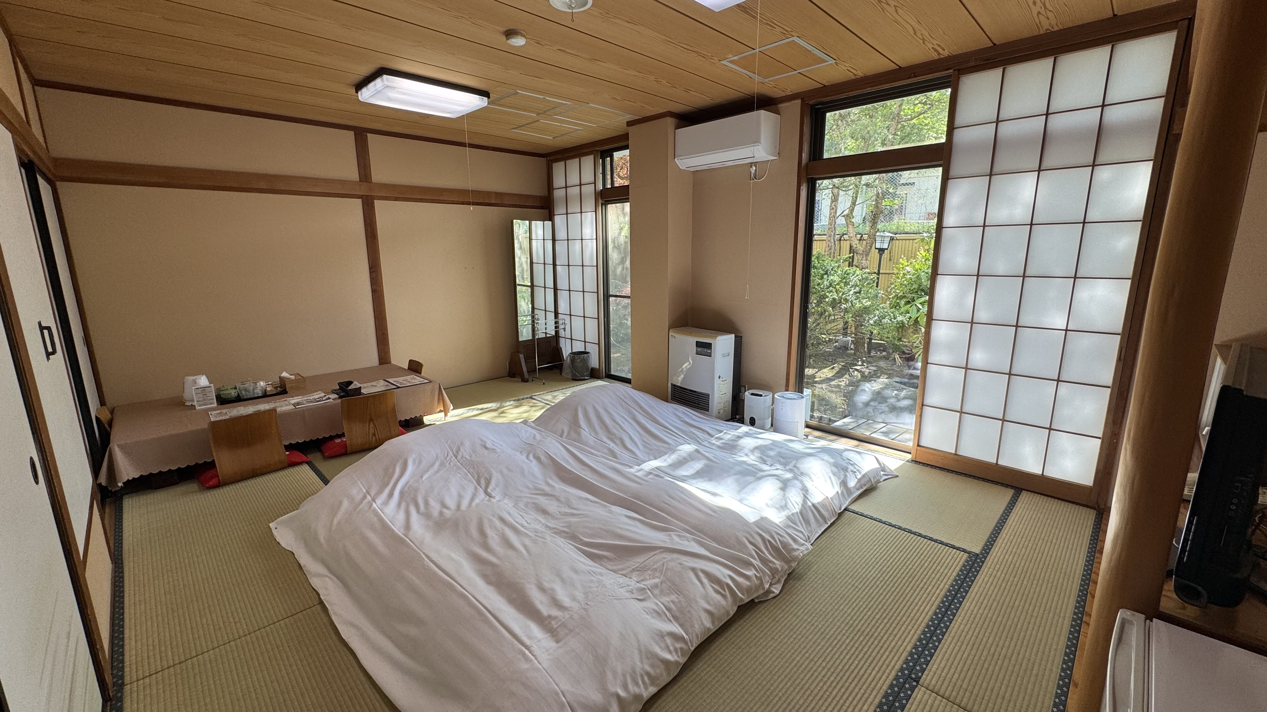 【訳あり】和室12畳（バス・トイレ無）