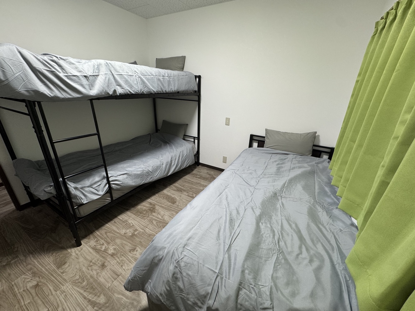 2段B＋シングル ３名様から 電動自転車レンタル付きプラン（小学生不可）