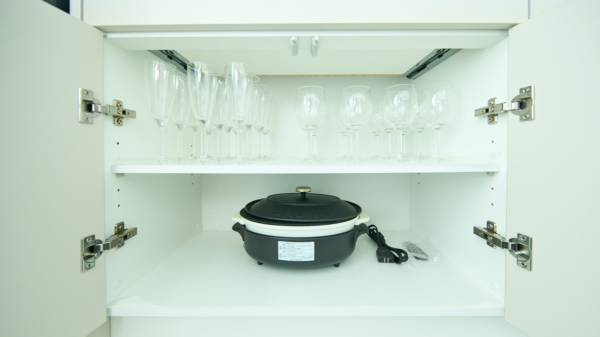  キッチン備品：グラス・ホットプレート