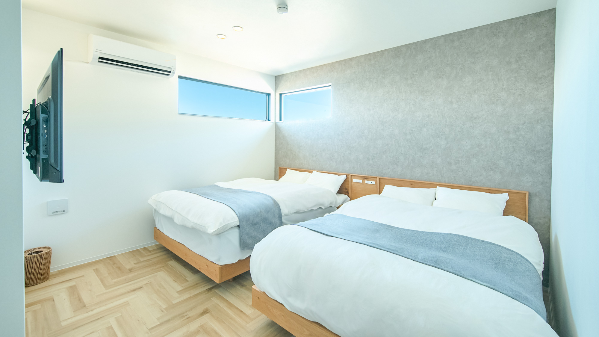 ベッドルーム：ダブルベッド２台