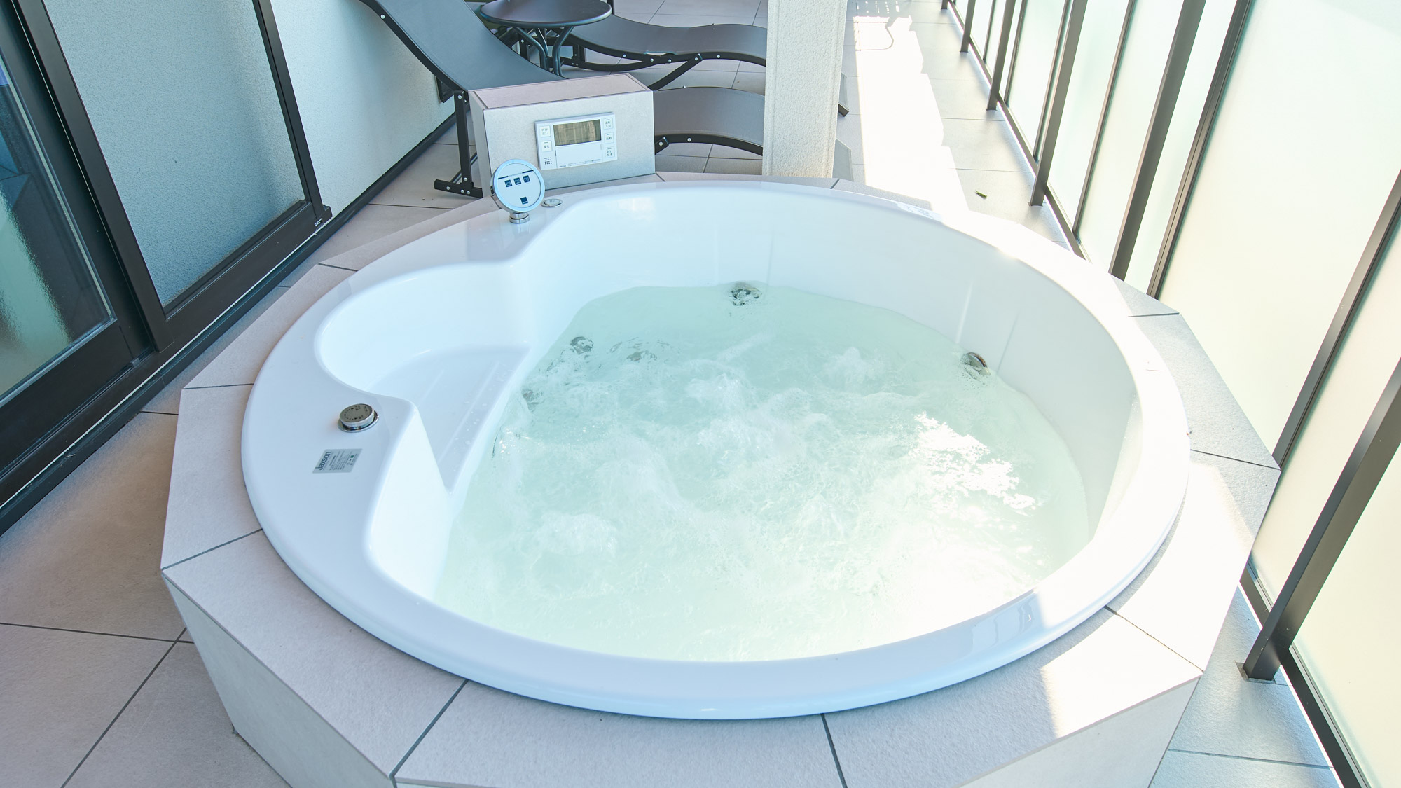  露天ジャグジーバス