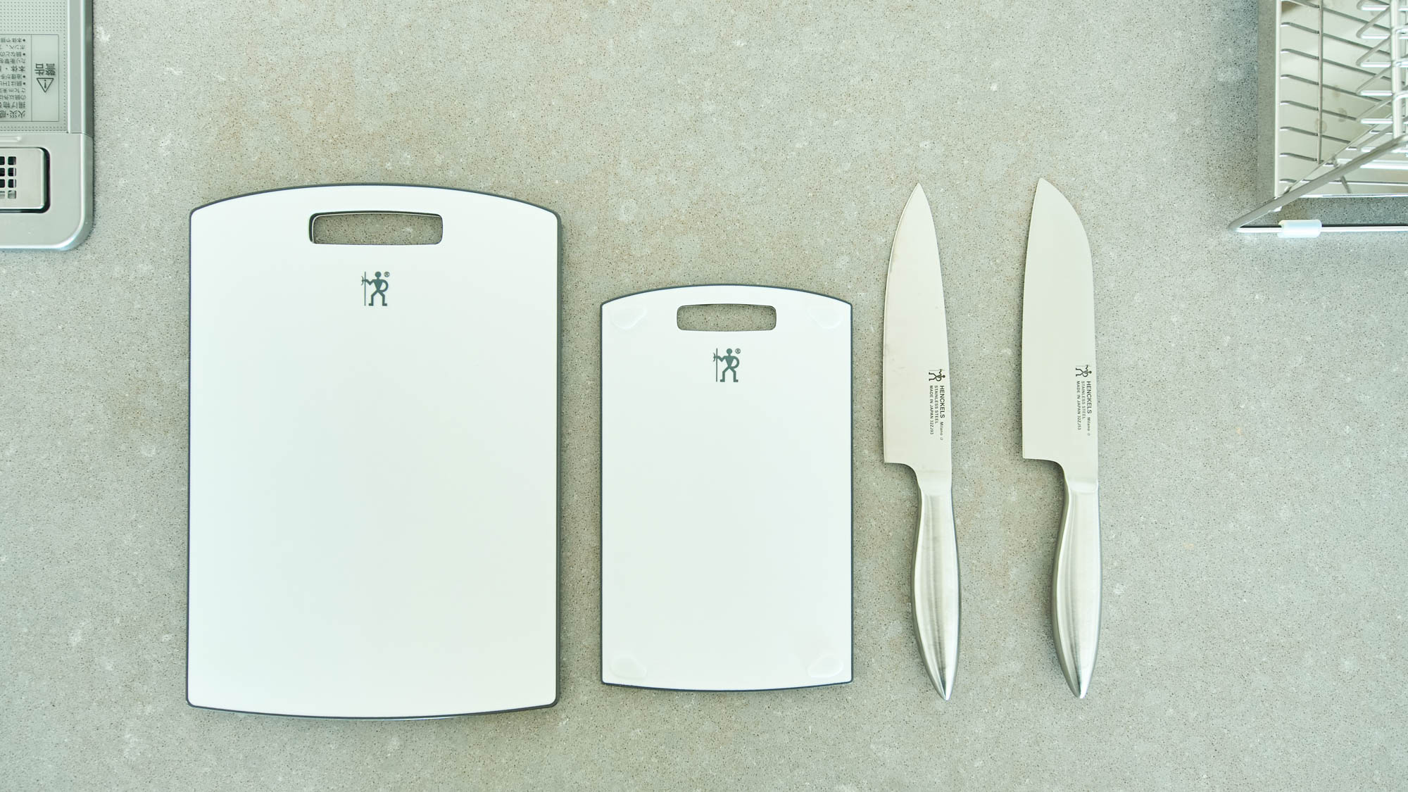 キッチン備品：まな板・包丁