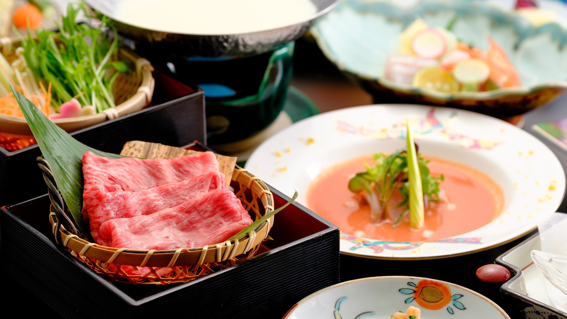 【山雅会席】＜春夏限定＞旬を感じるグレードアップ会席〜和牛豆乳しゃぶ鍋・魚介の和風ガスパチョなど〜