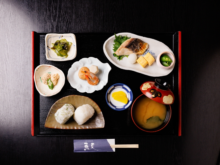 【朝食付きプラン】Seto家高松駅前　陶板浴/プロジェクター付　まるまる一棟貸し宿