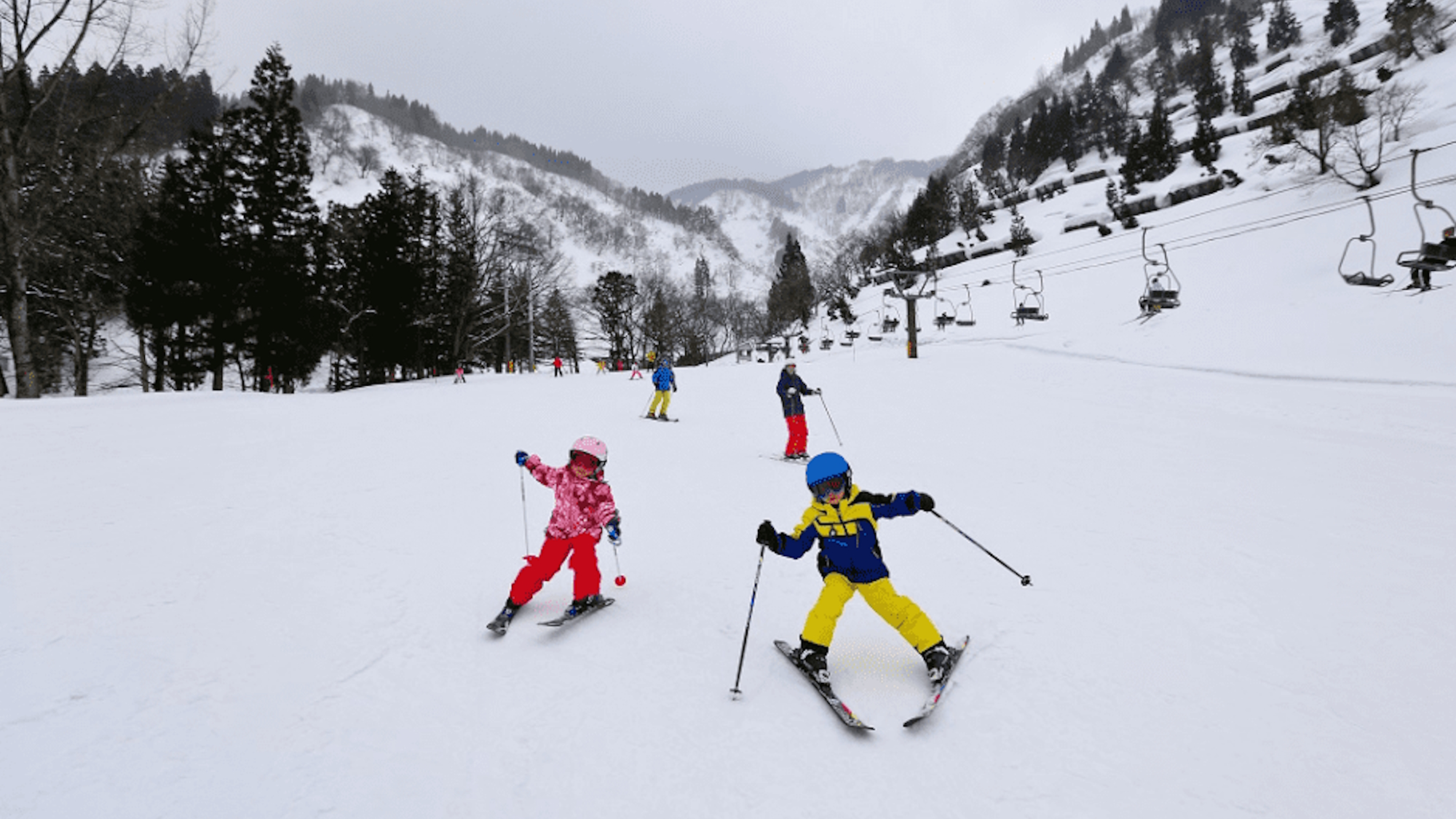 湯沢高原スキー場（車で約10分）｜山ろくファミリーコース