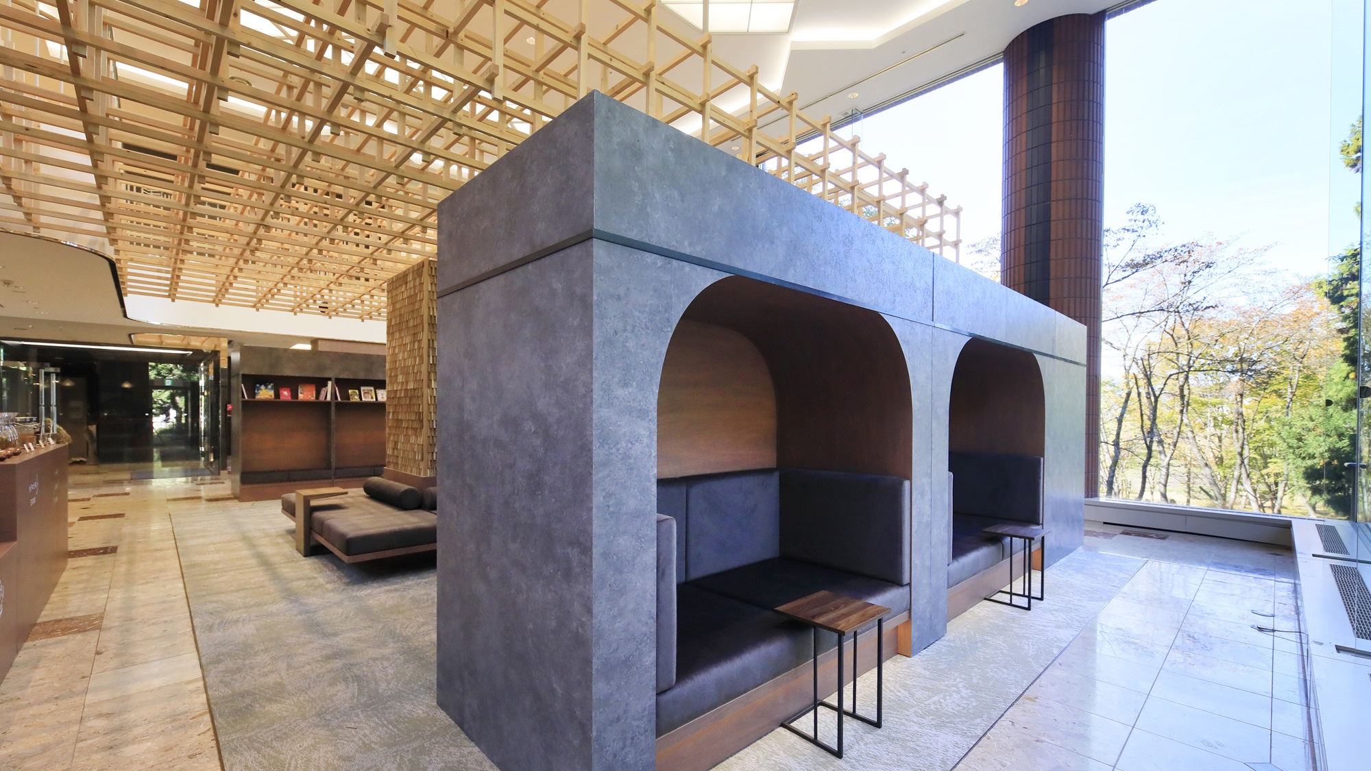 【ラウンジ】一人でも、誰かと一緒でも、心地よく過ごせる共有空間