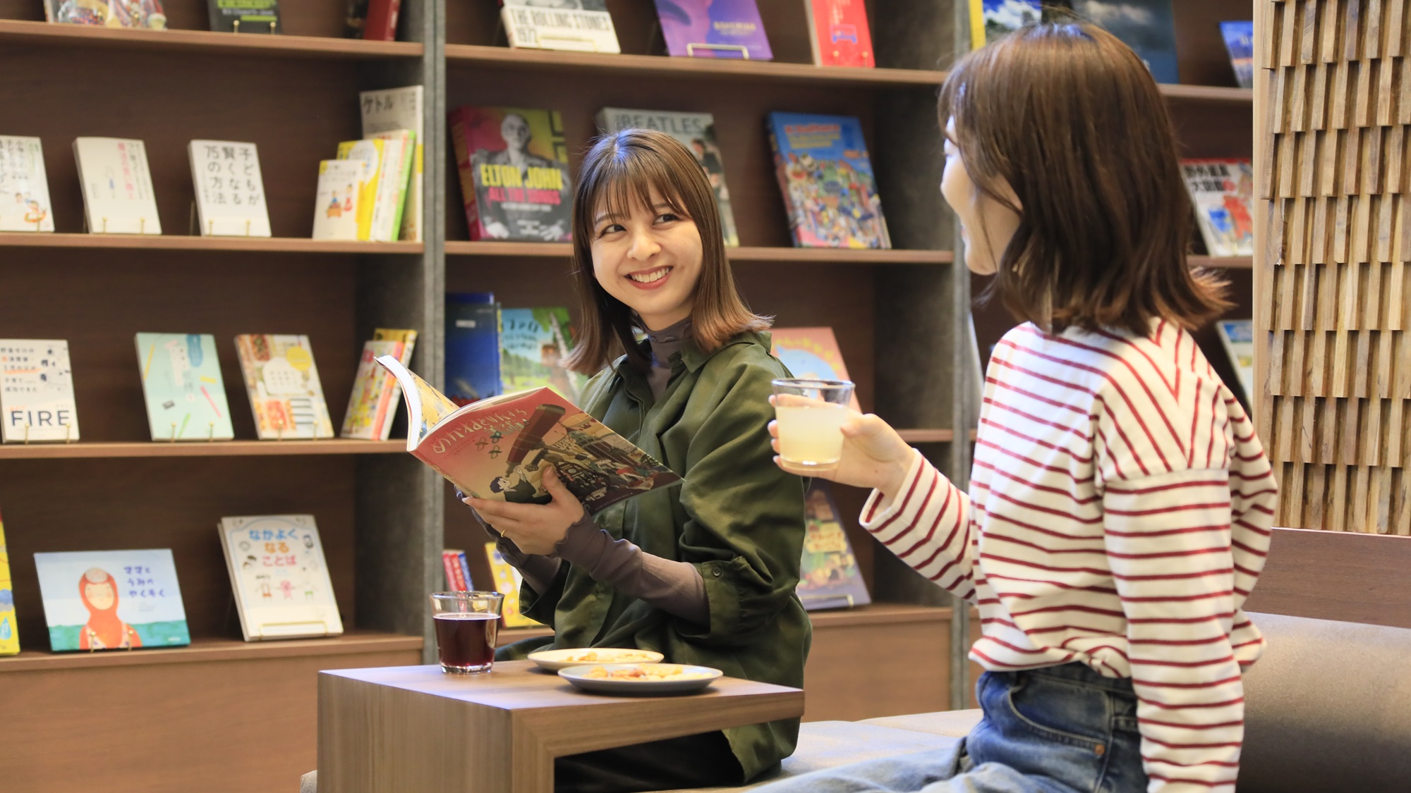 【ラウンジ】旅の計画を話す時間も思い出に