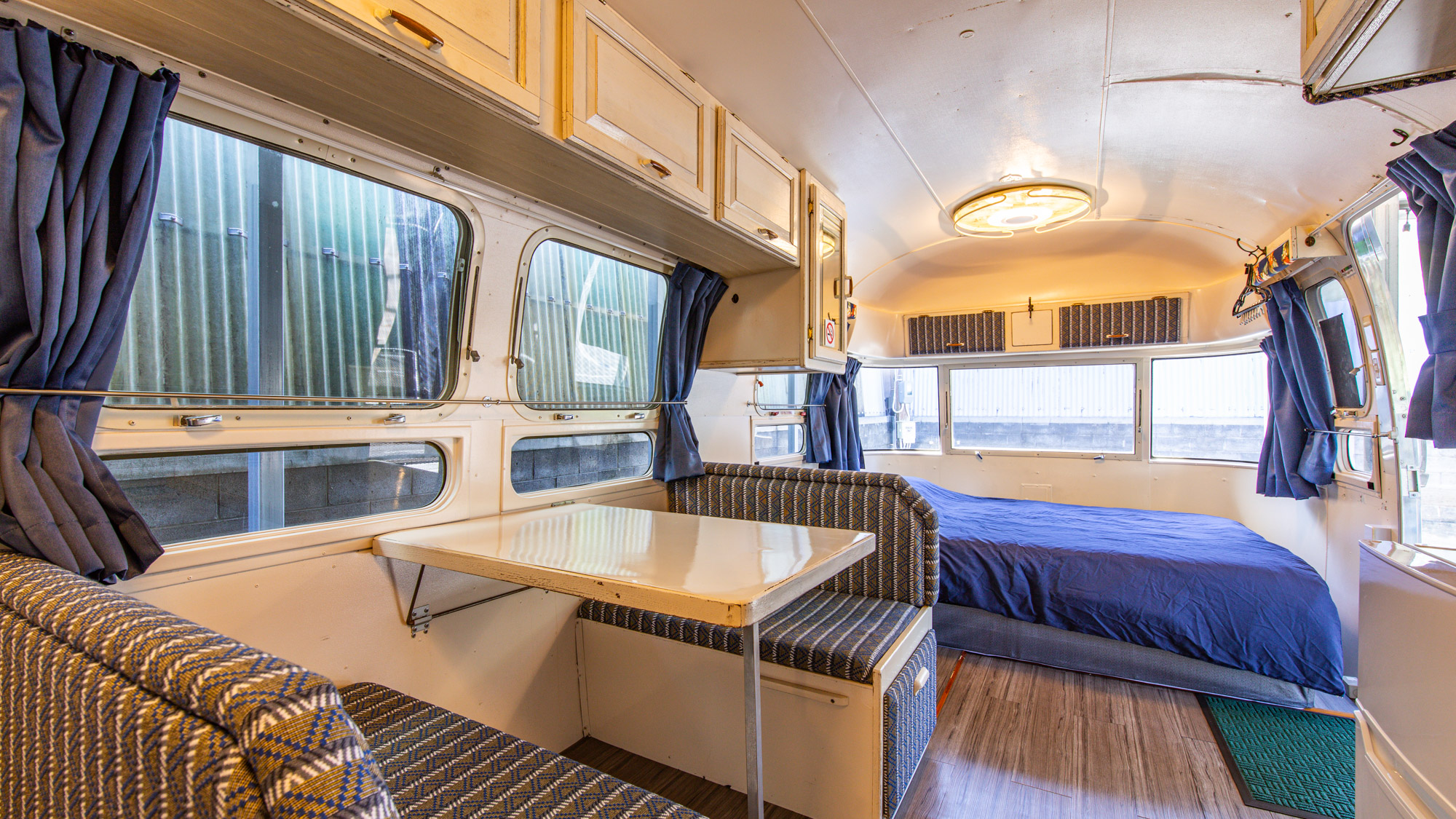 AIR STREAM【リビング・ベッド】