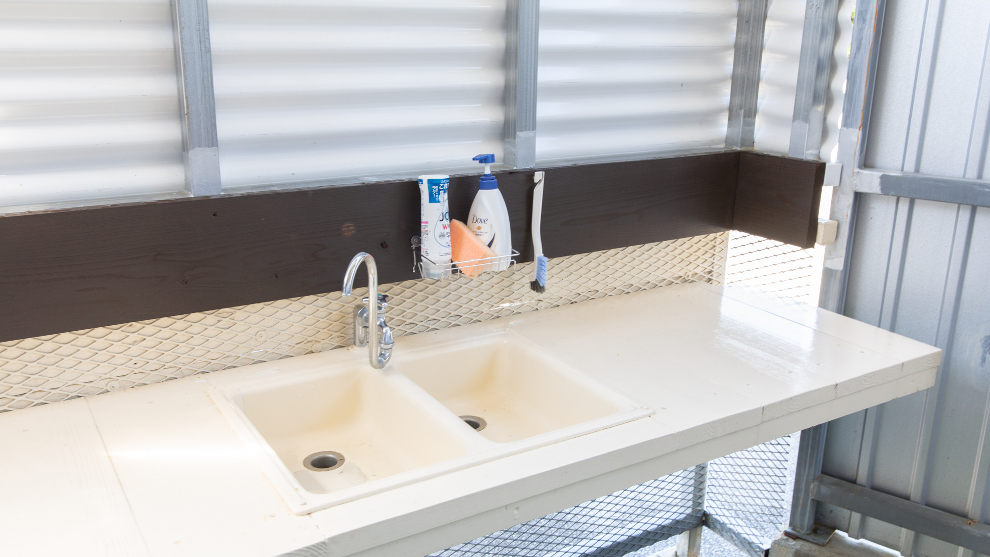 【屋外手洗い場】