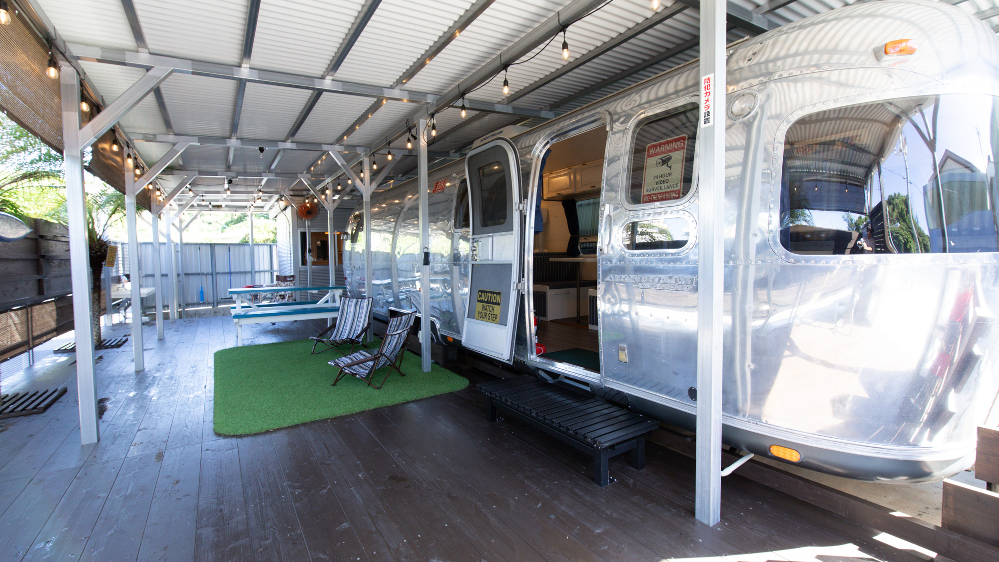 施設外観【AIR STREAM・屋外デッキ】