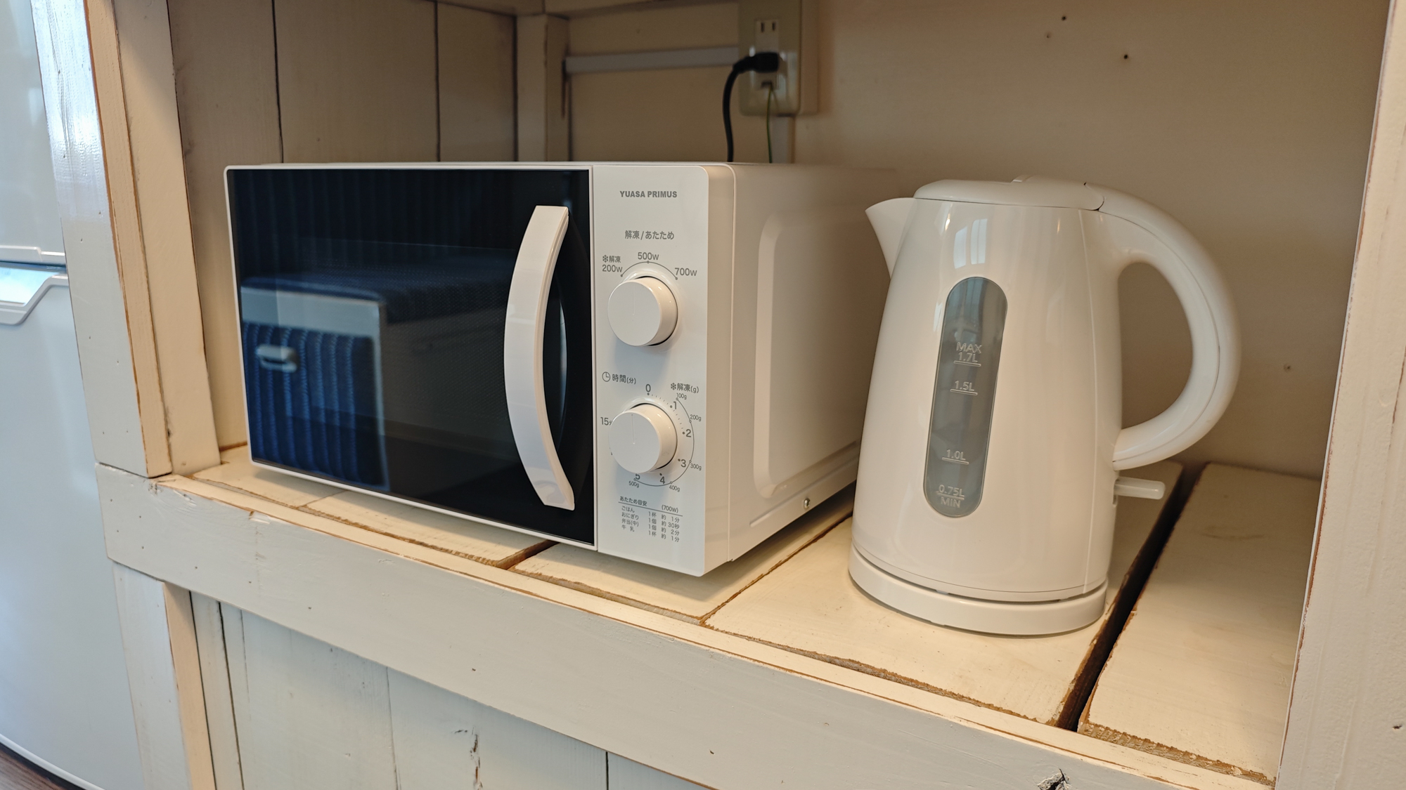 室内設備【電子レンジ・電気ケトル】