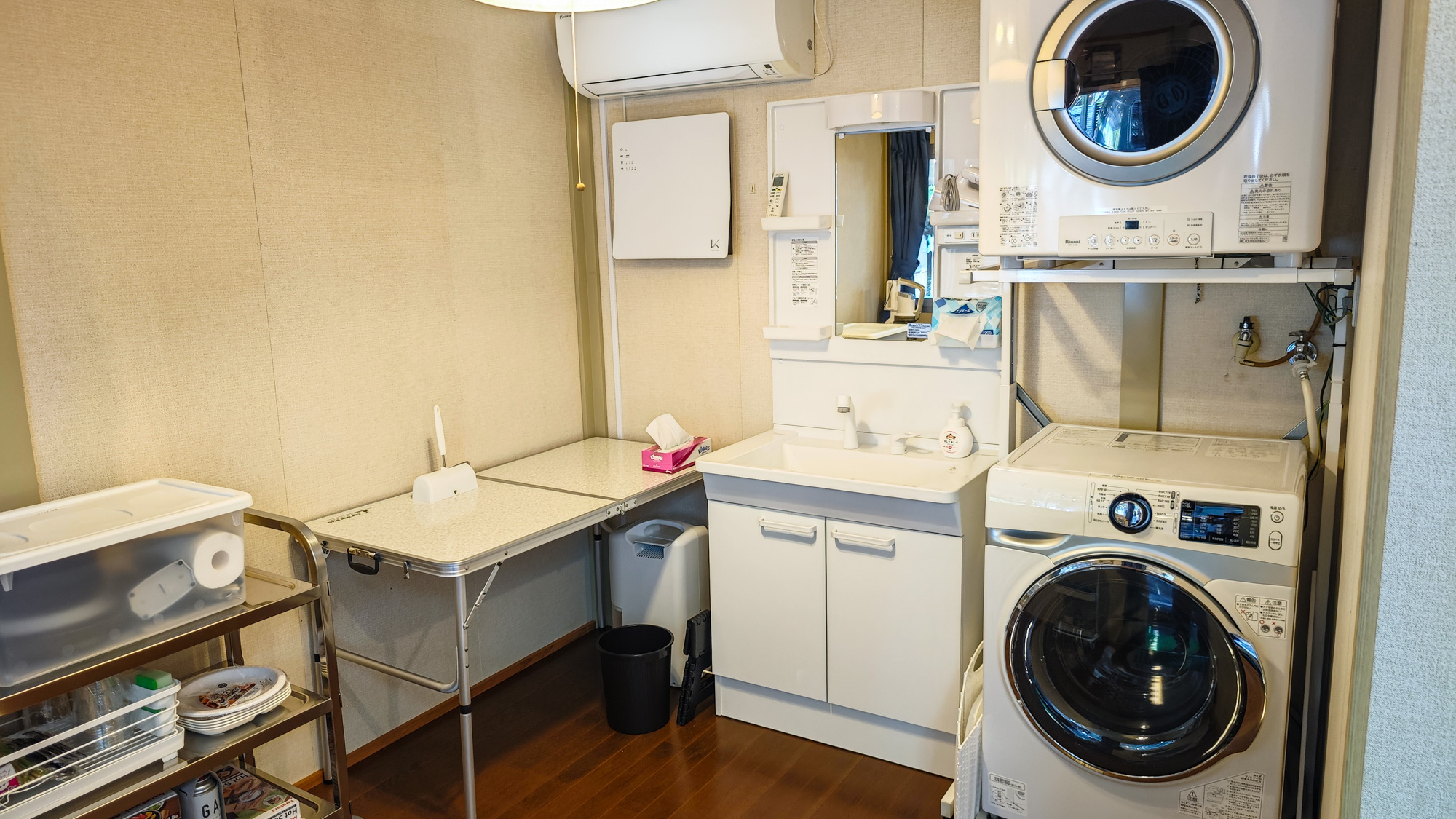離れ【ランドリールーム】