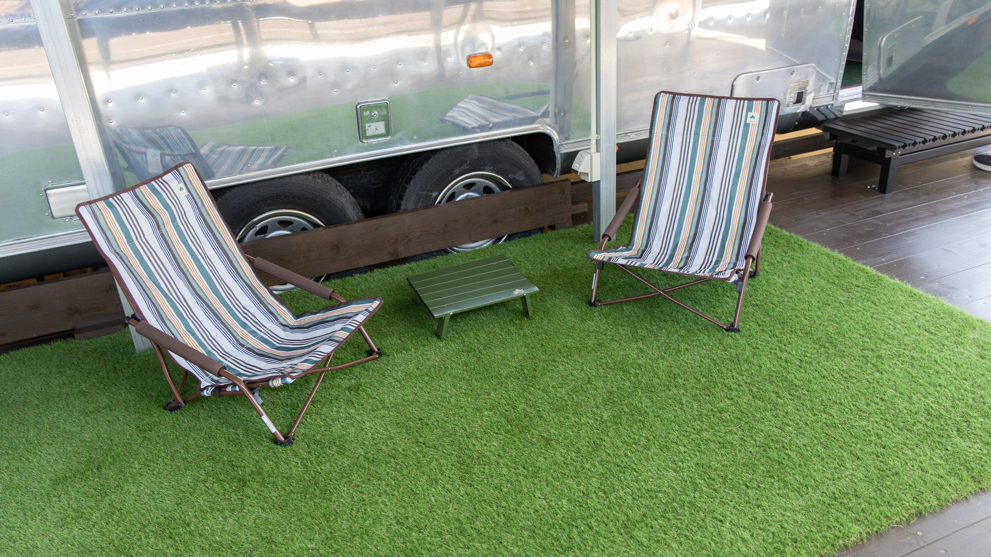 【屋外オープンデッキ】