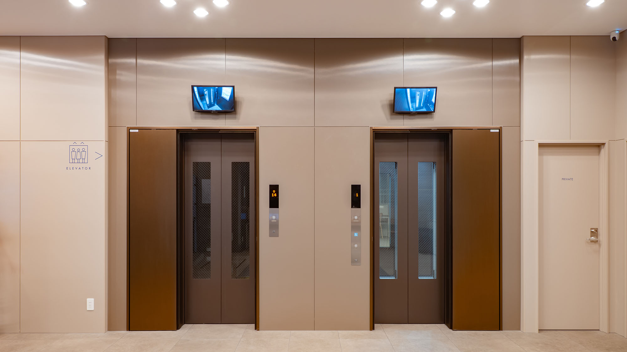 1Fエレベーター