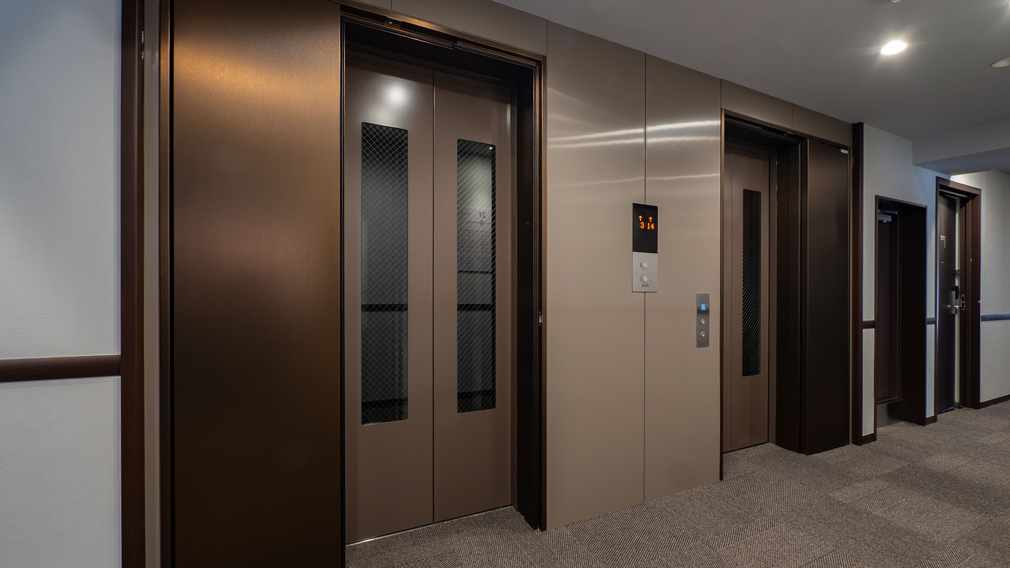 館内エレベーター