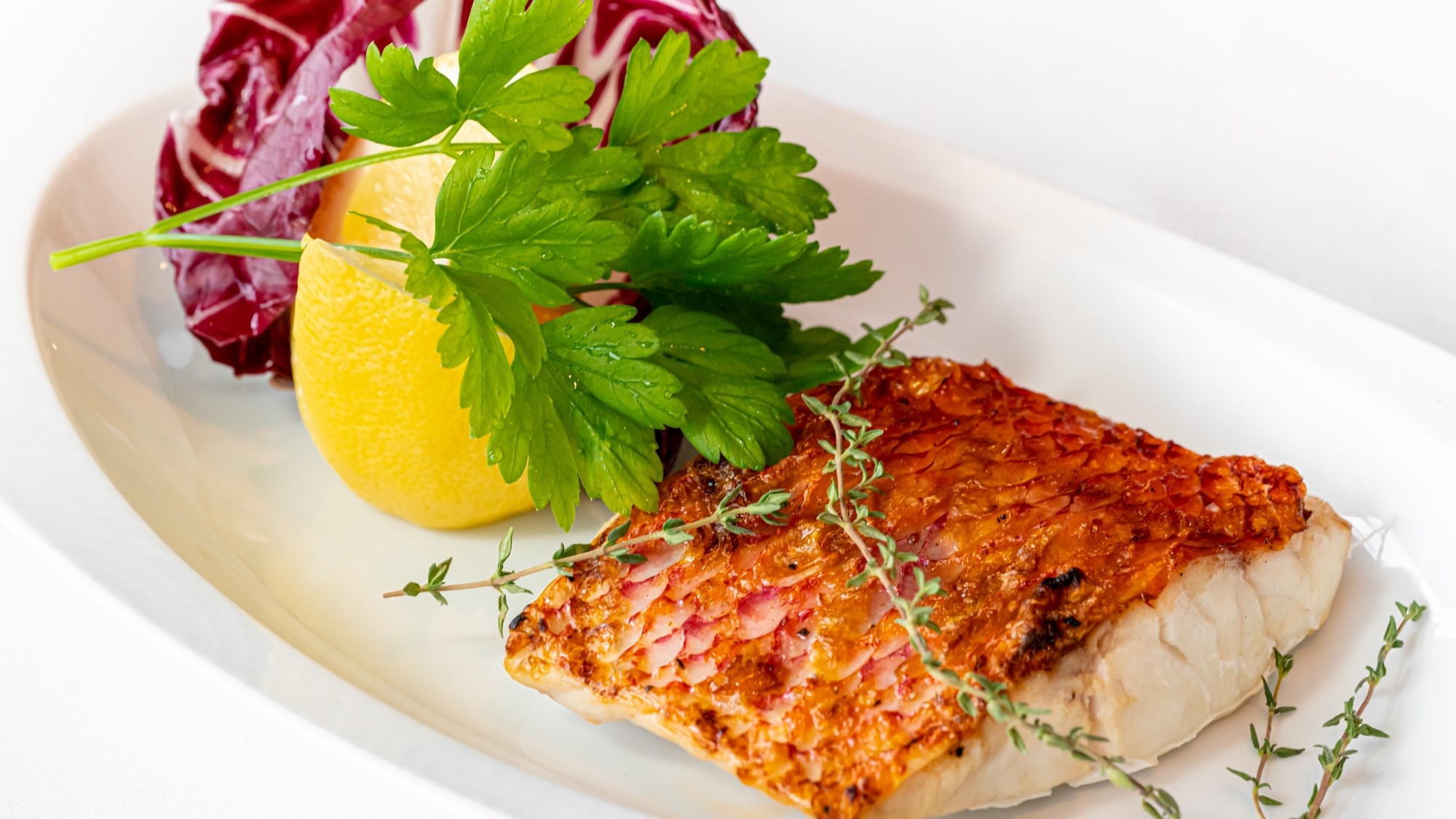 【リゾート内レストラン/蜃気楼ステーキグリル】沖縄三大高級魚のグリルなどもお愉しみいただけます。