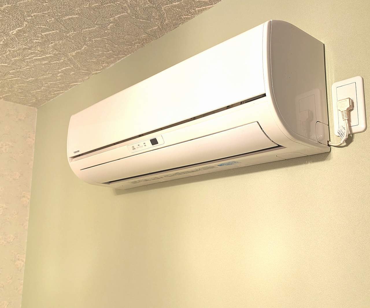 各部屋独立エアコン設置。ご自由に温度設定できます