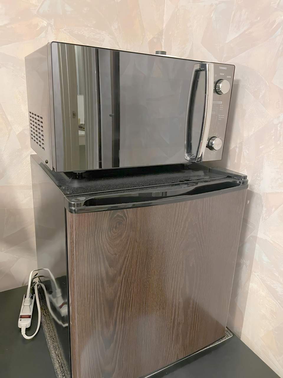 客室電子レンジ、冷蔵庫
