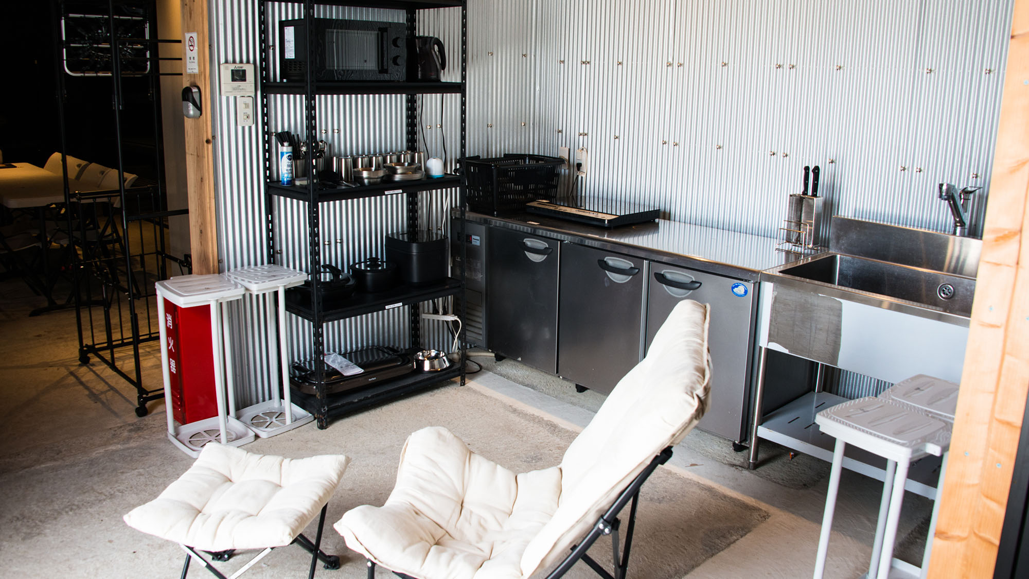 ・【キッチン】土間の続きにあり動線も抜群。お喋りをしながらの料理もOKです