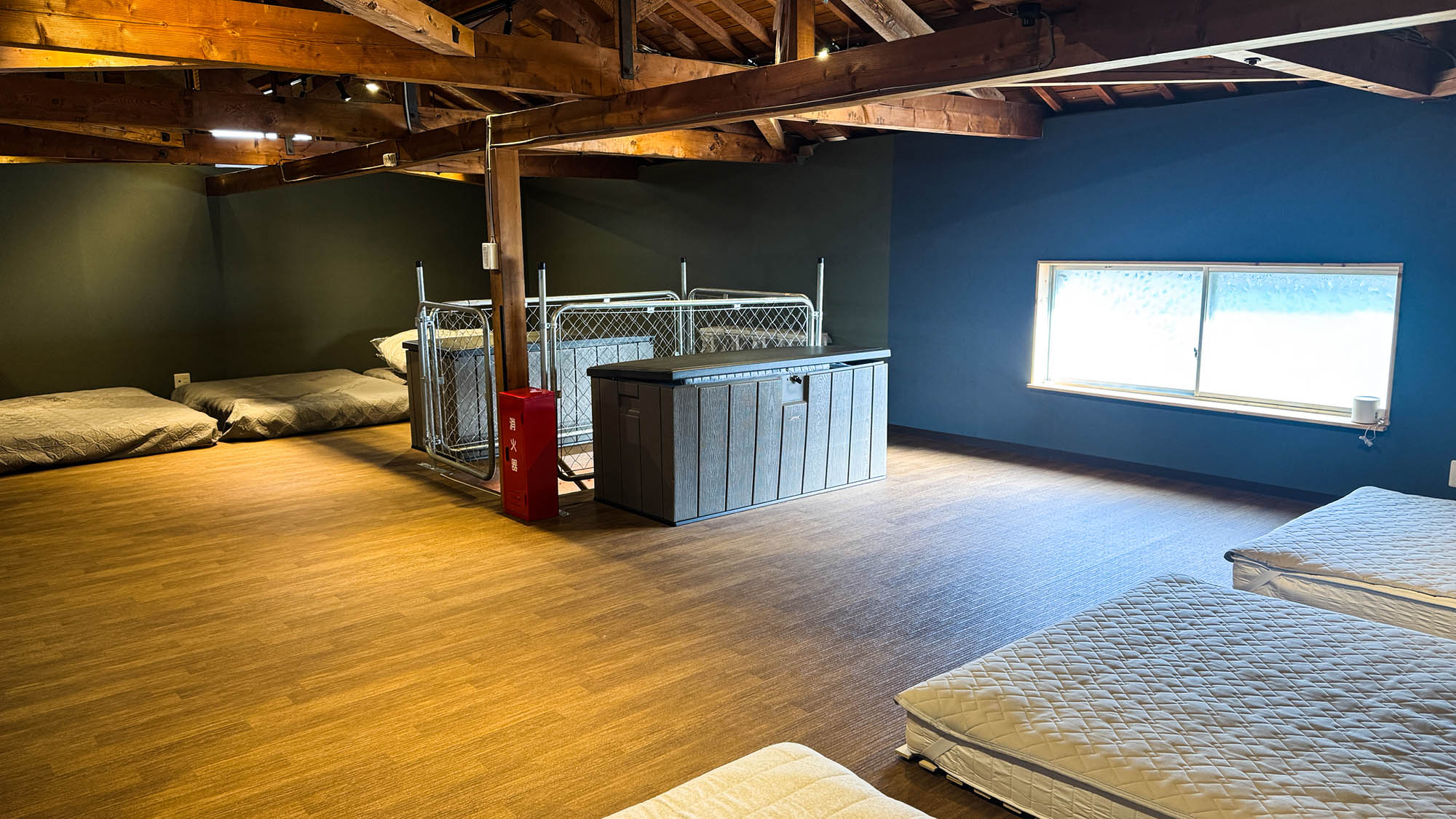 ・【2階お部屋】5名様までのご予約の場合、2階だけに布団を準備することも可能（事前要リクエスト）