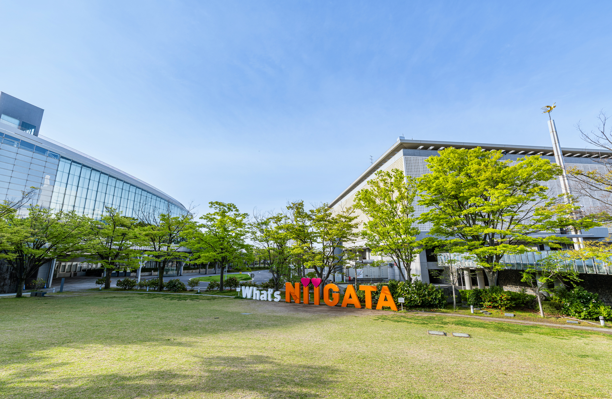 新潟市民芸術文化会館「りゅーとぴあ」と新潟県民会館