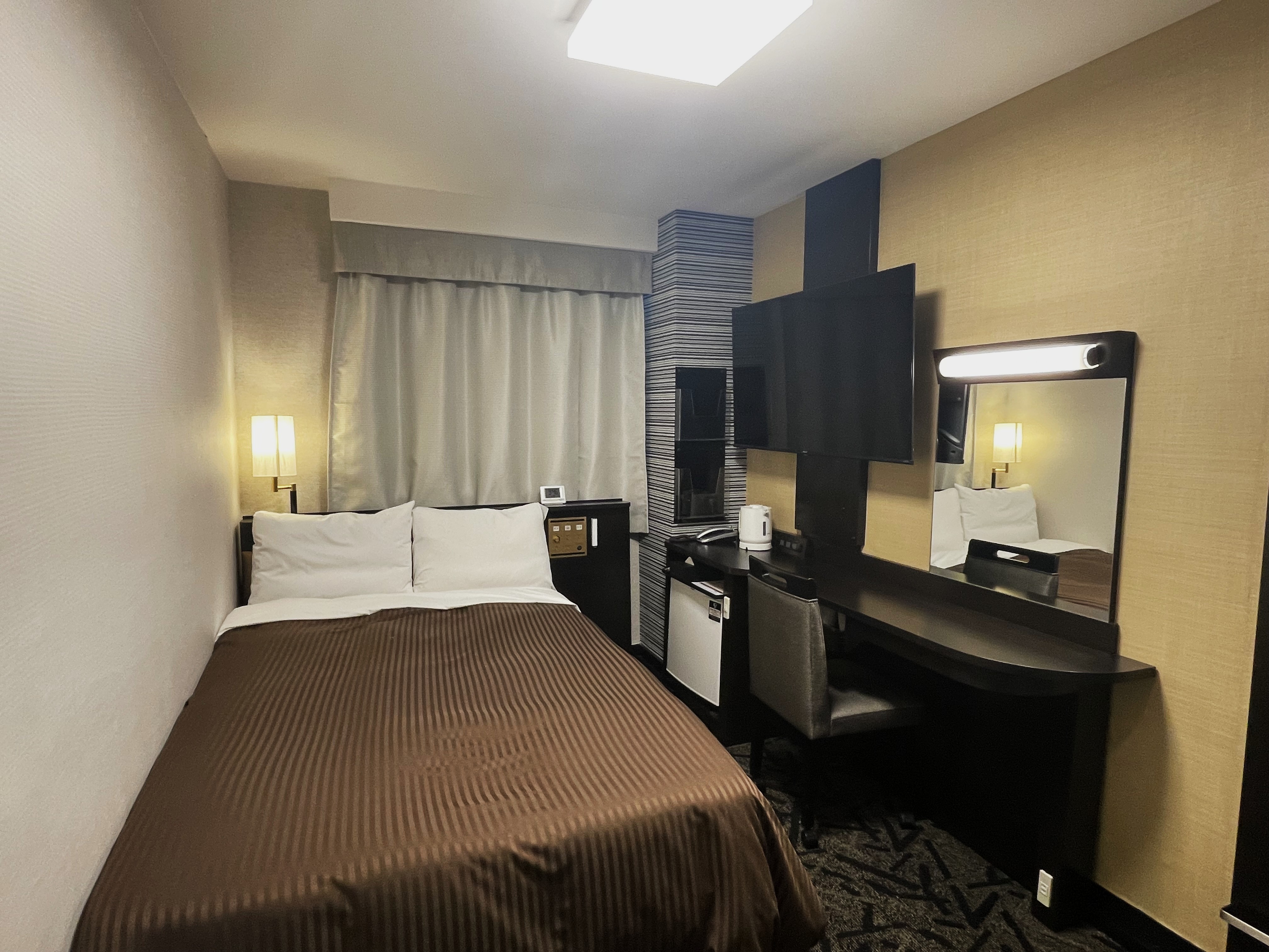 セミダブルルーム