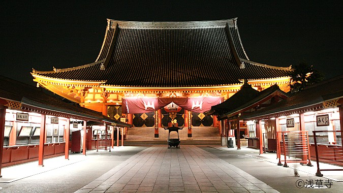 浅草寺　本堂　ライトアップ