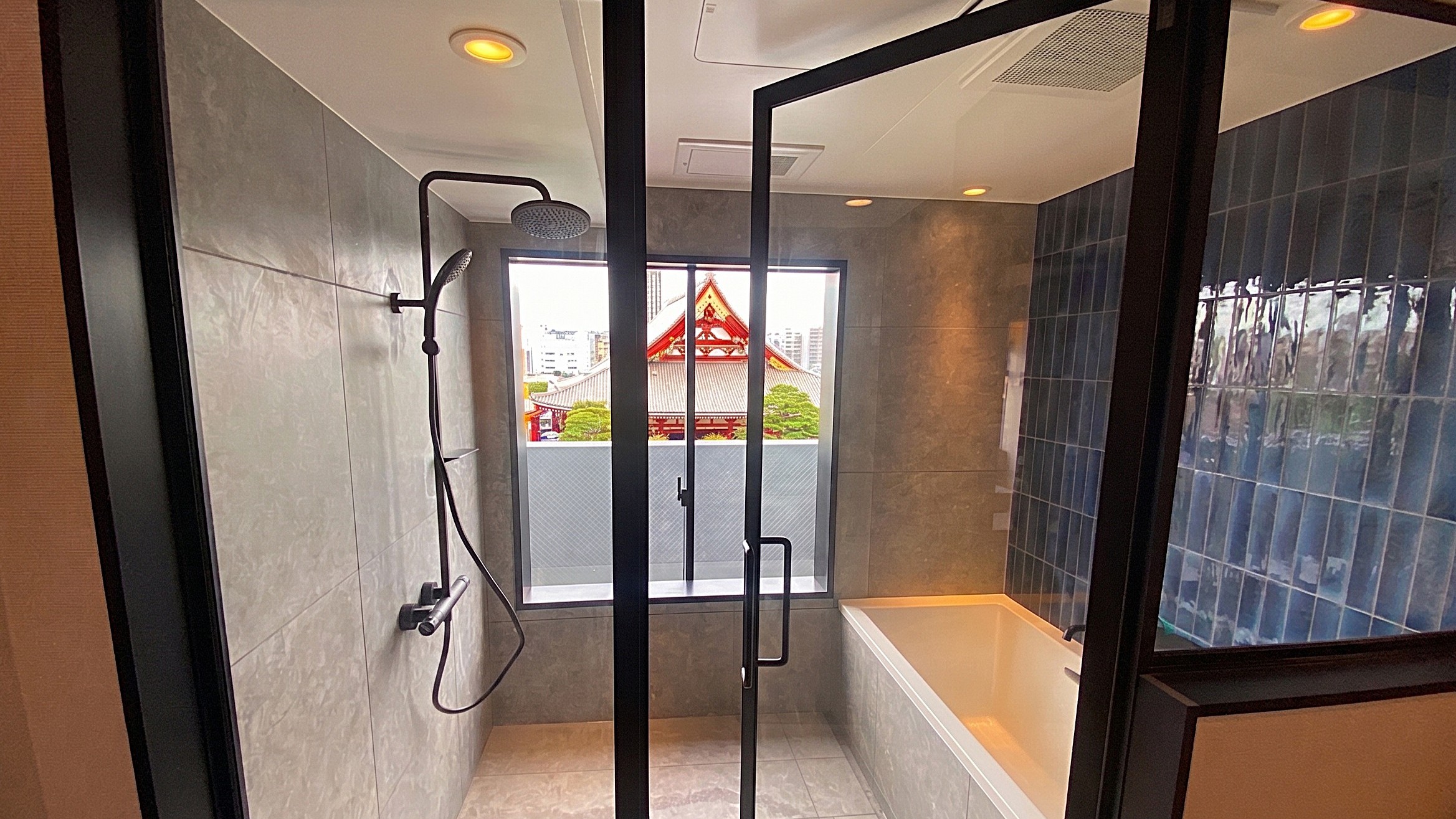 EN Suite Bass Room