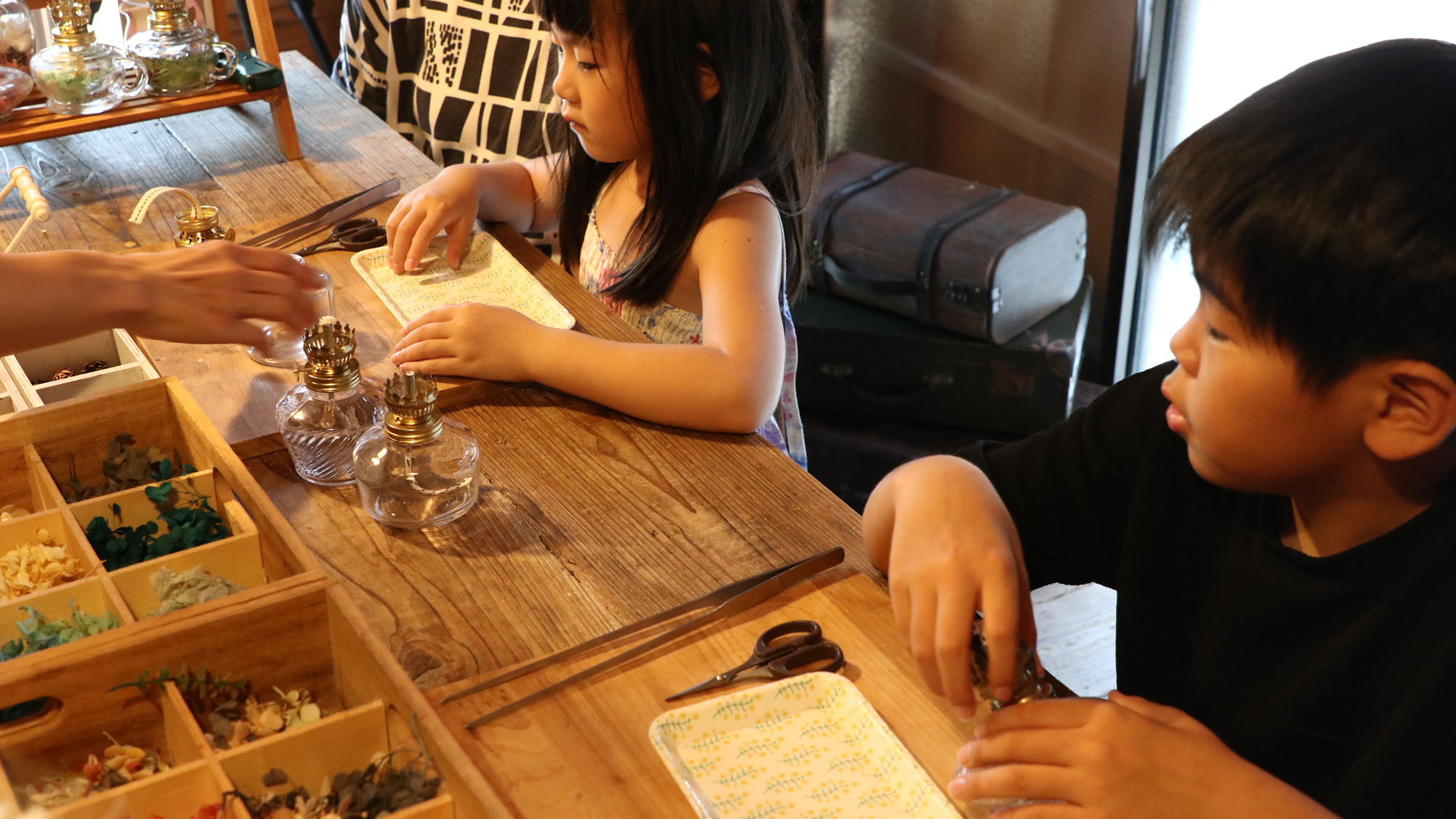 【オイルランプ作り体験】オーナー奥さんによるランプ作り体験が出来ます。*