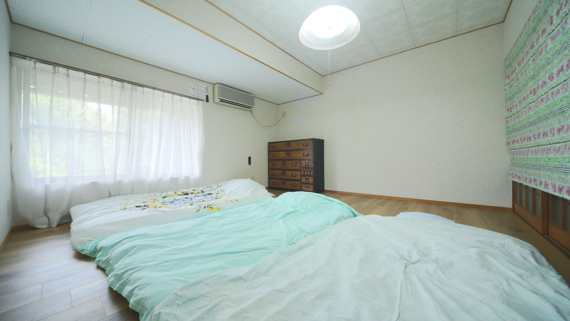 【2F寝室】お布団４セット入ります*