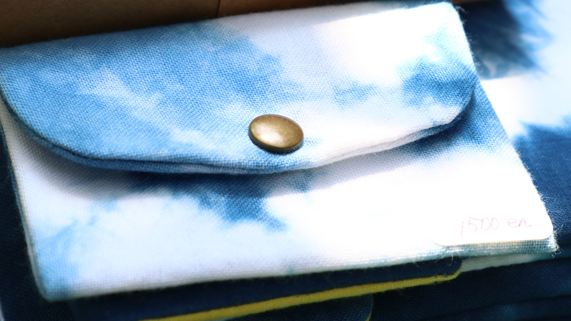 【藍染体験】藍屋さんが制作したハンドメイド品も購入できます。*