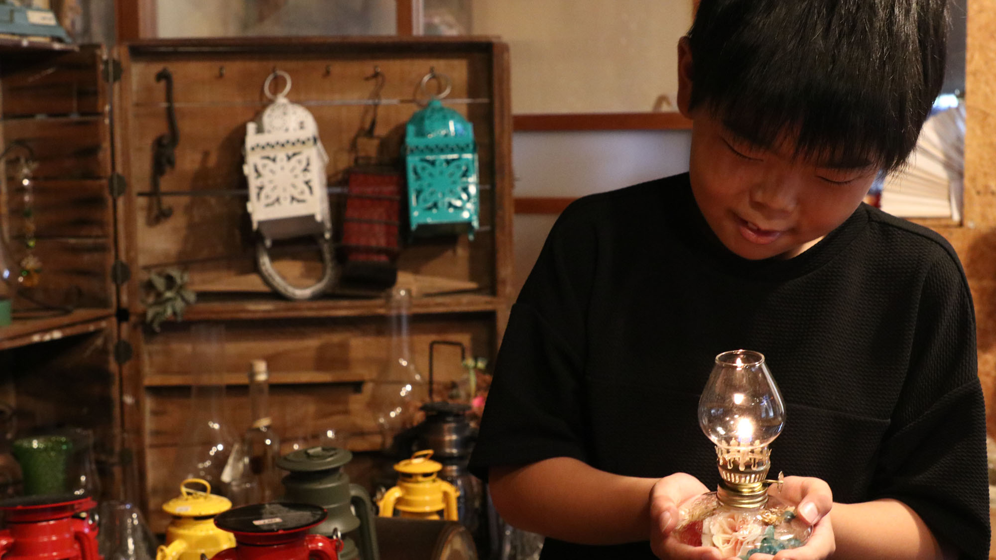 【オイルランプ作り体験】オーナー奥さんによるランプ作り体験が出来ます。*