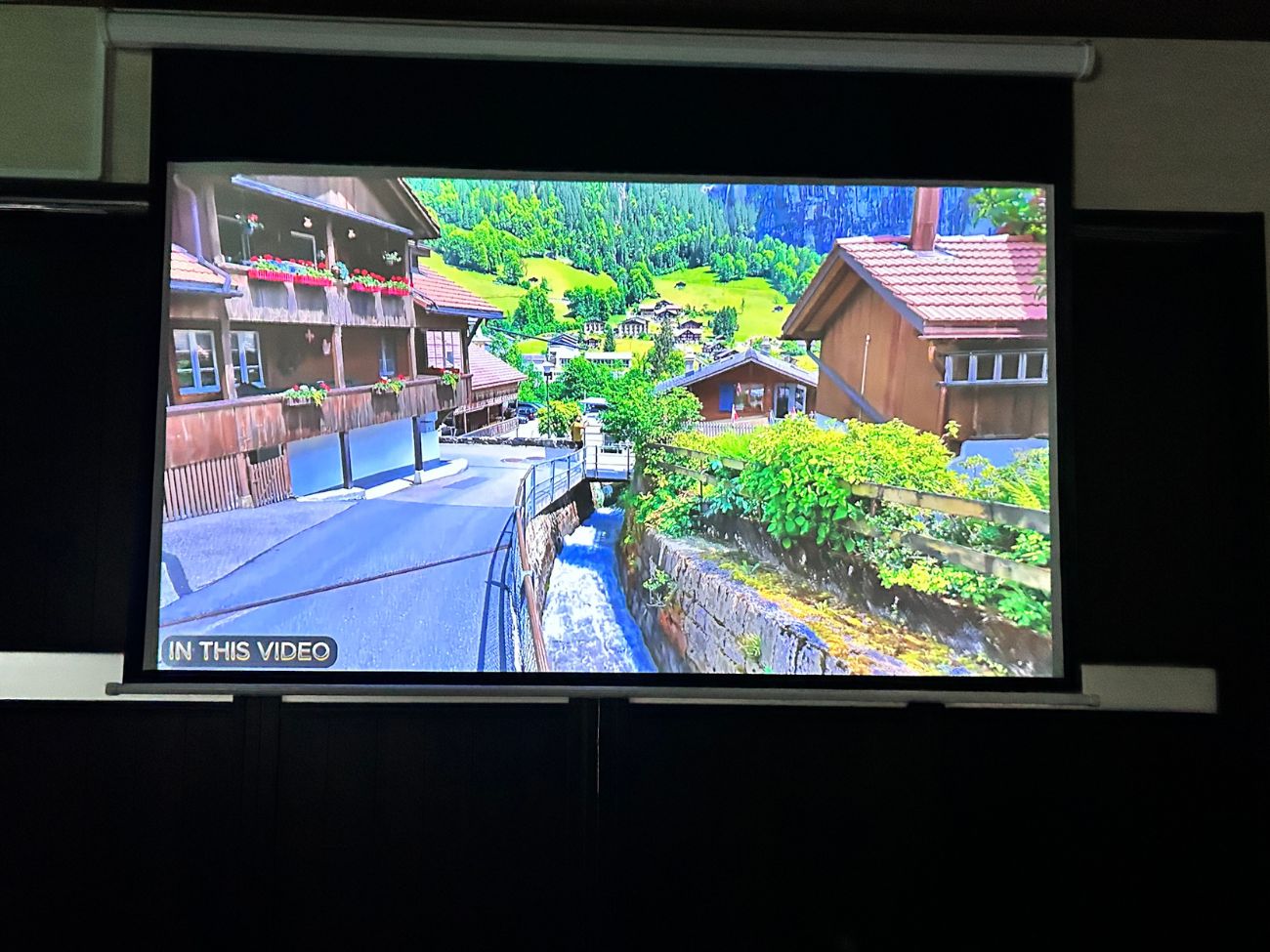 プロジェクター&スクリーン