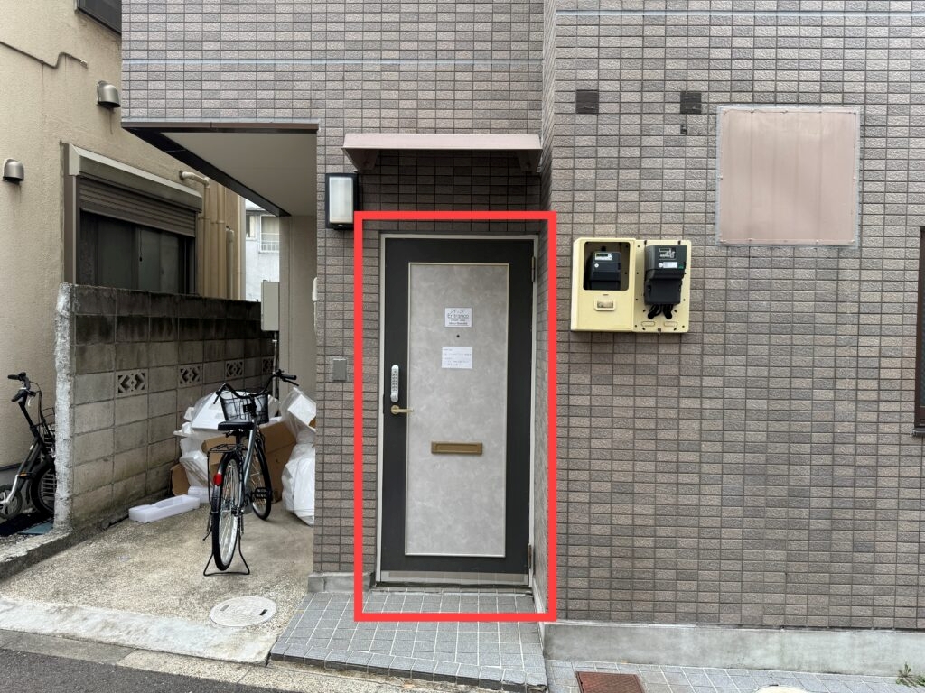 外観／2・3階入口