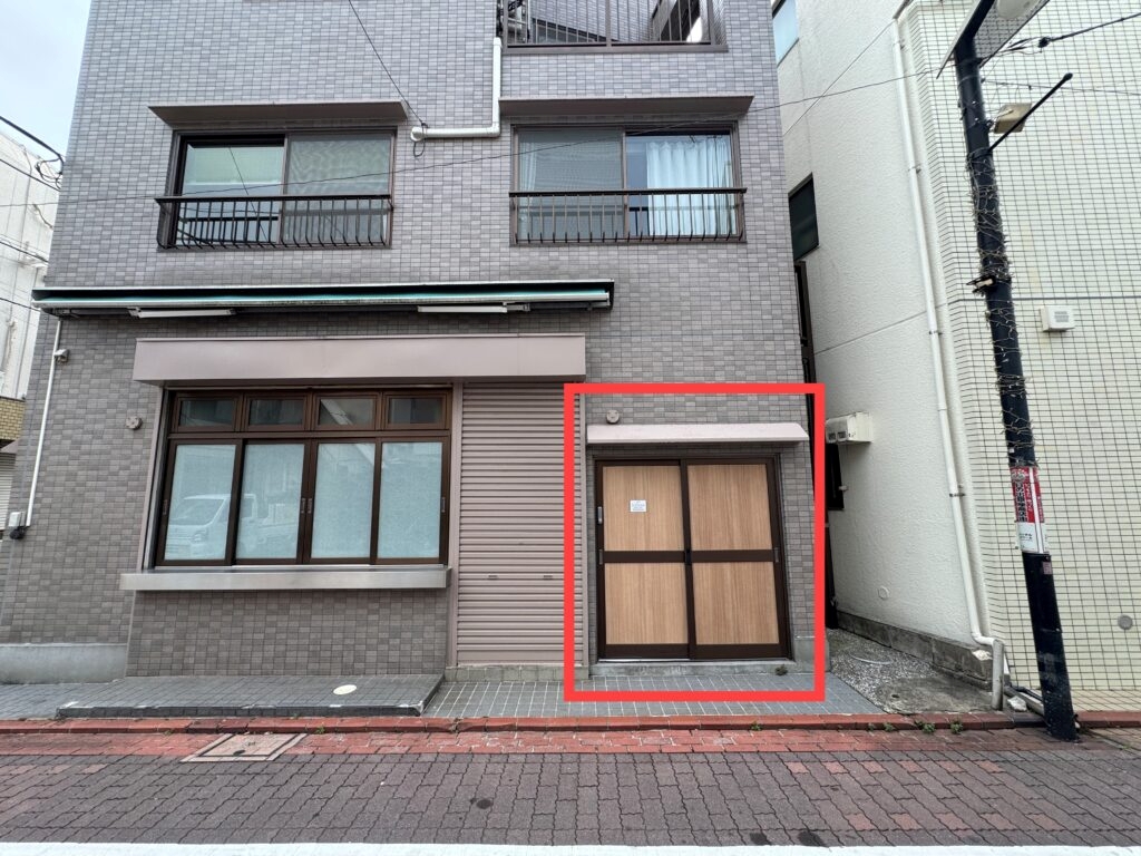 外観／1階入口