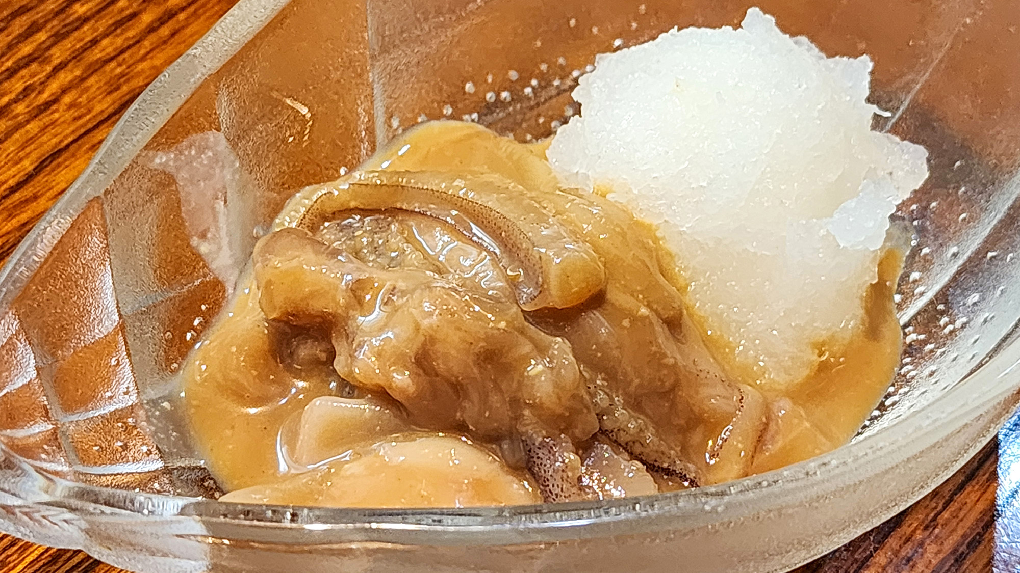 #海遊亭　濃厚な旨味がたまらない、ご飯にもお酒にもぴったりのイカの塩辛。