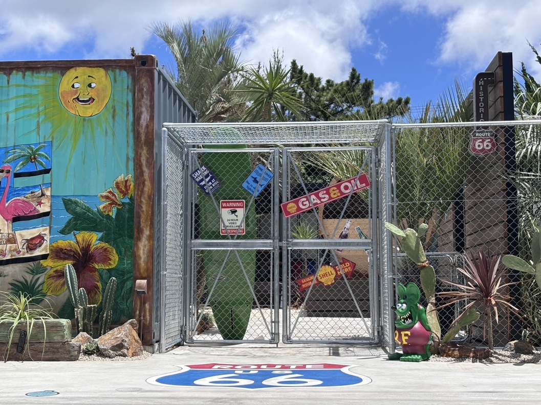 【アメリカンvilla】 遊び心と上品さを兼ね備えた、海の近くのトレーラーハウス 〜サウナ付き〜