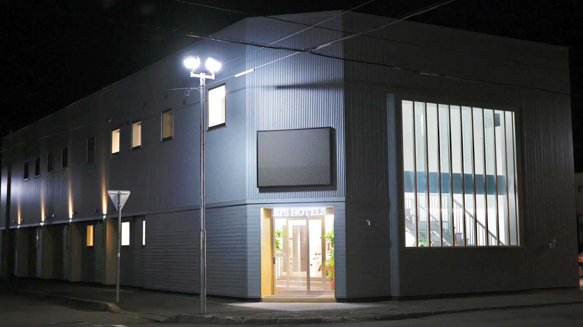 【3連泊割引・素泊/友人・ファミリー向け】連泊でお得！ベッド1台を共有で最大4名まで泊まれるプラン