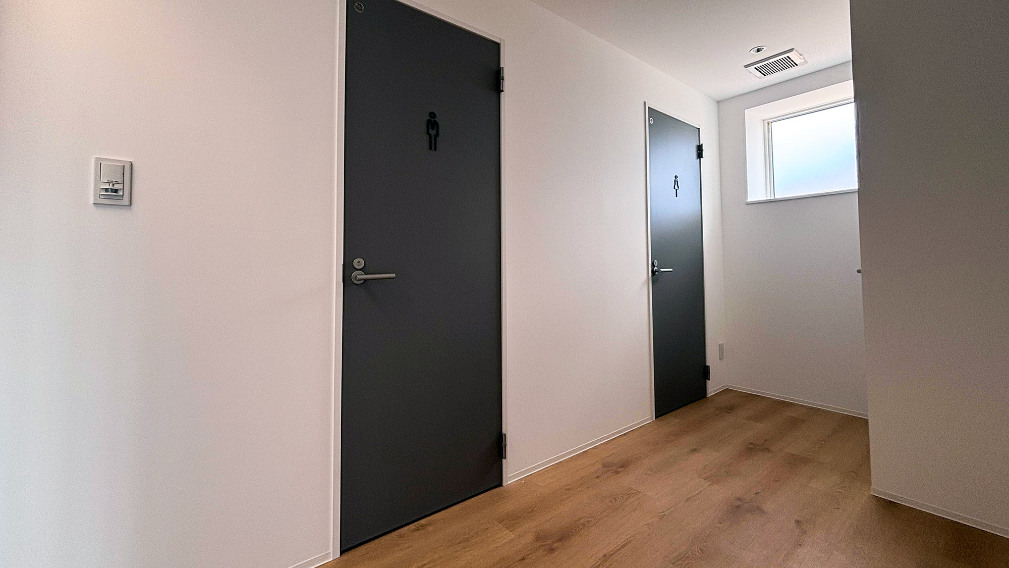 ・【館内設備】共用トイレは男女別でご用意