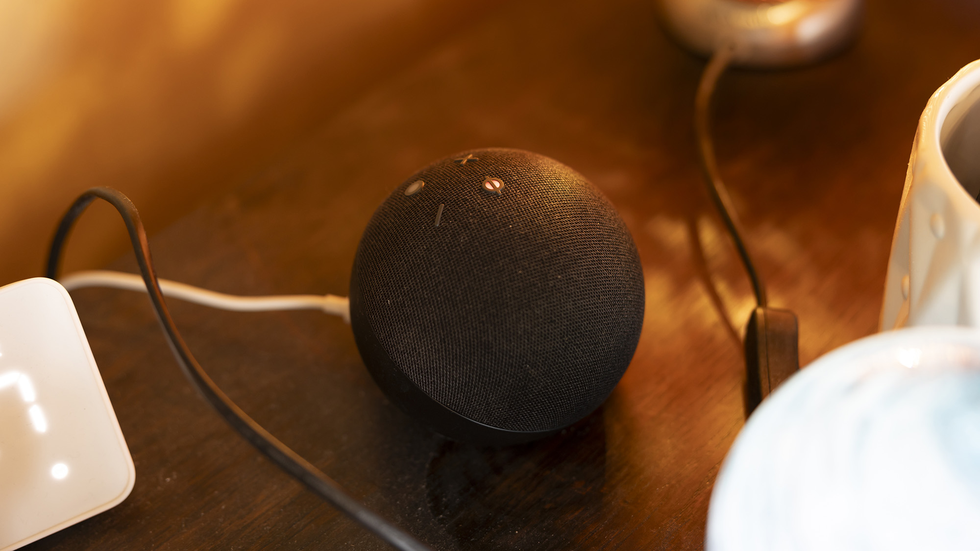 ・【リビング】お気に入りの音楽を、高音質スピーカーでお楽しみください