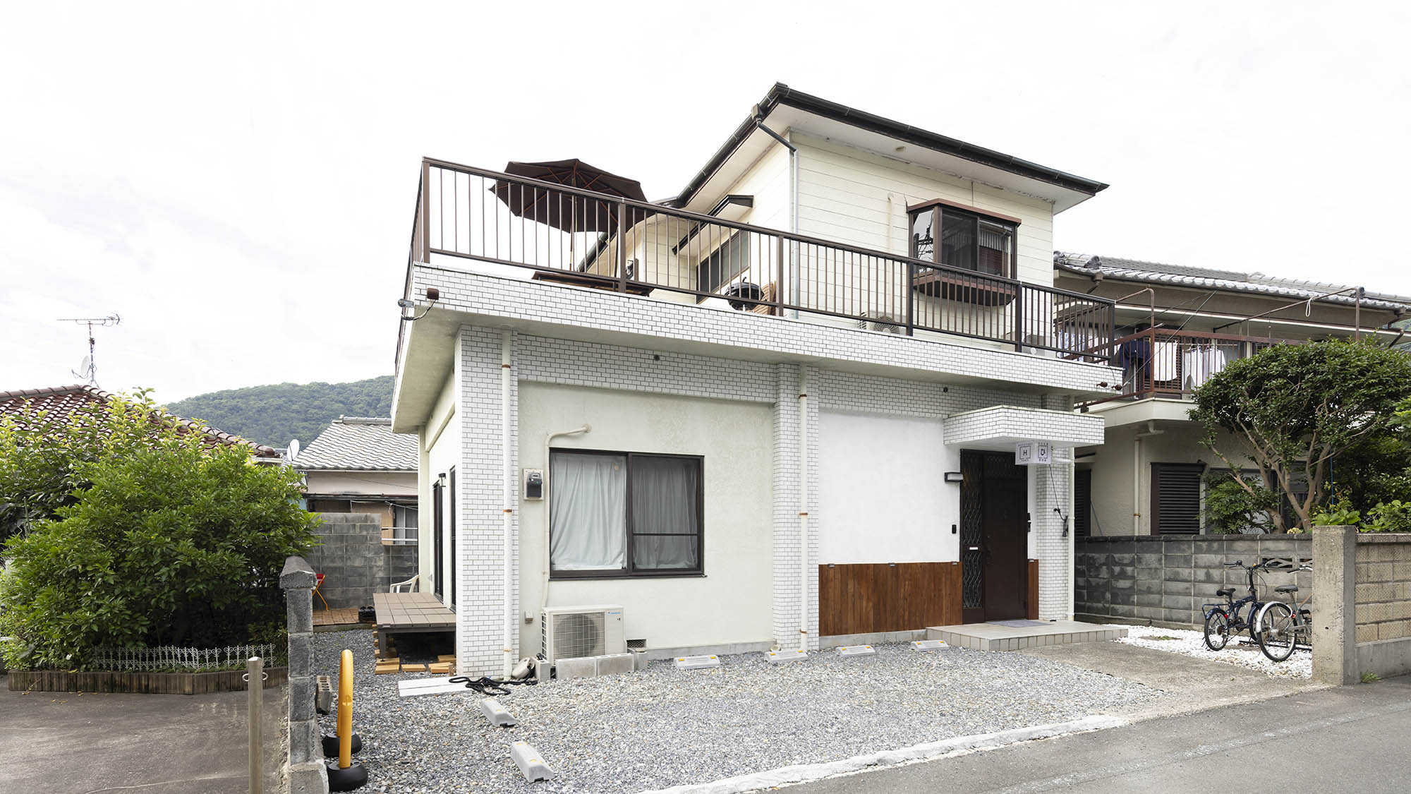 ・【外観】2024年2月に内装リフォーム。最大10名様まで宿泊可能です