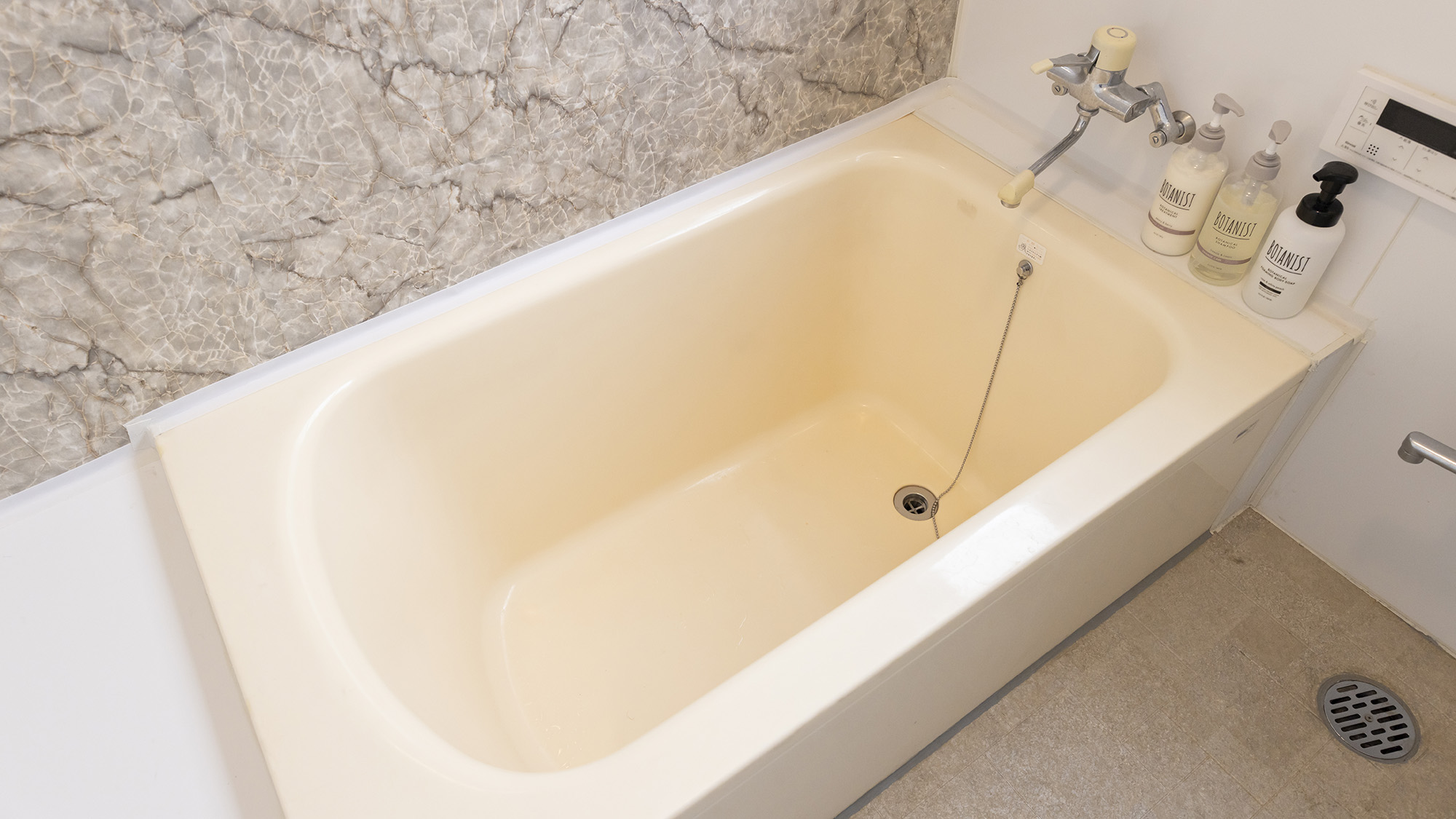 ・【バスルーム】シャンプー、コンディショナー、ボディーソープをご用意しております