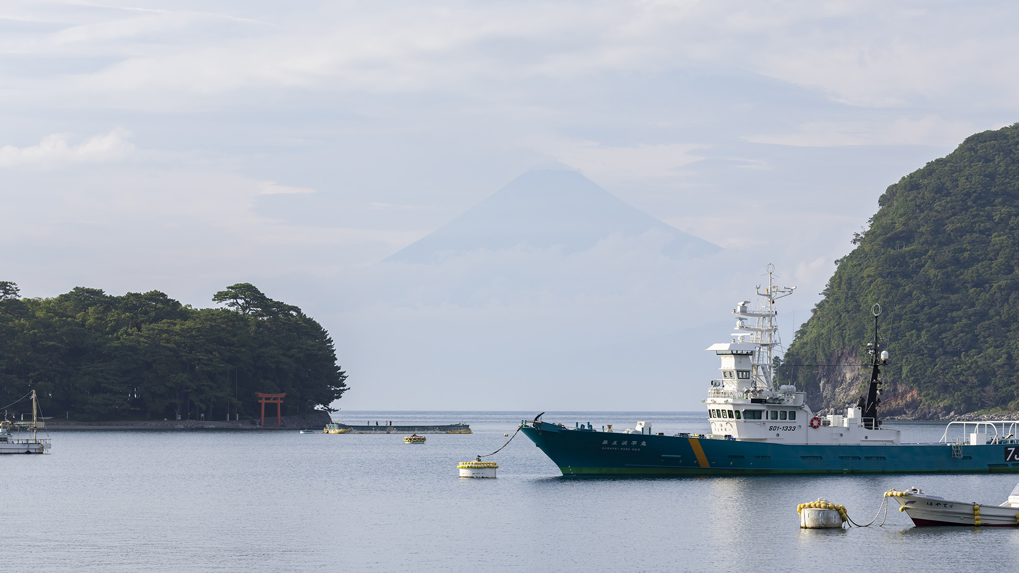 ・【周辺】天気が良ければ富士山を見ることができます。パワースポットとして人気の観光地です