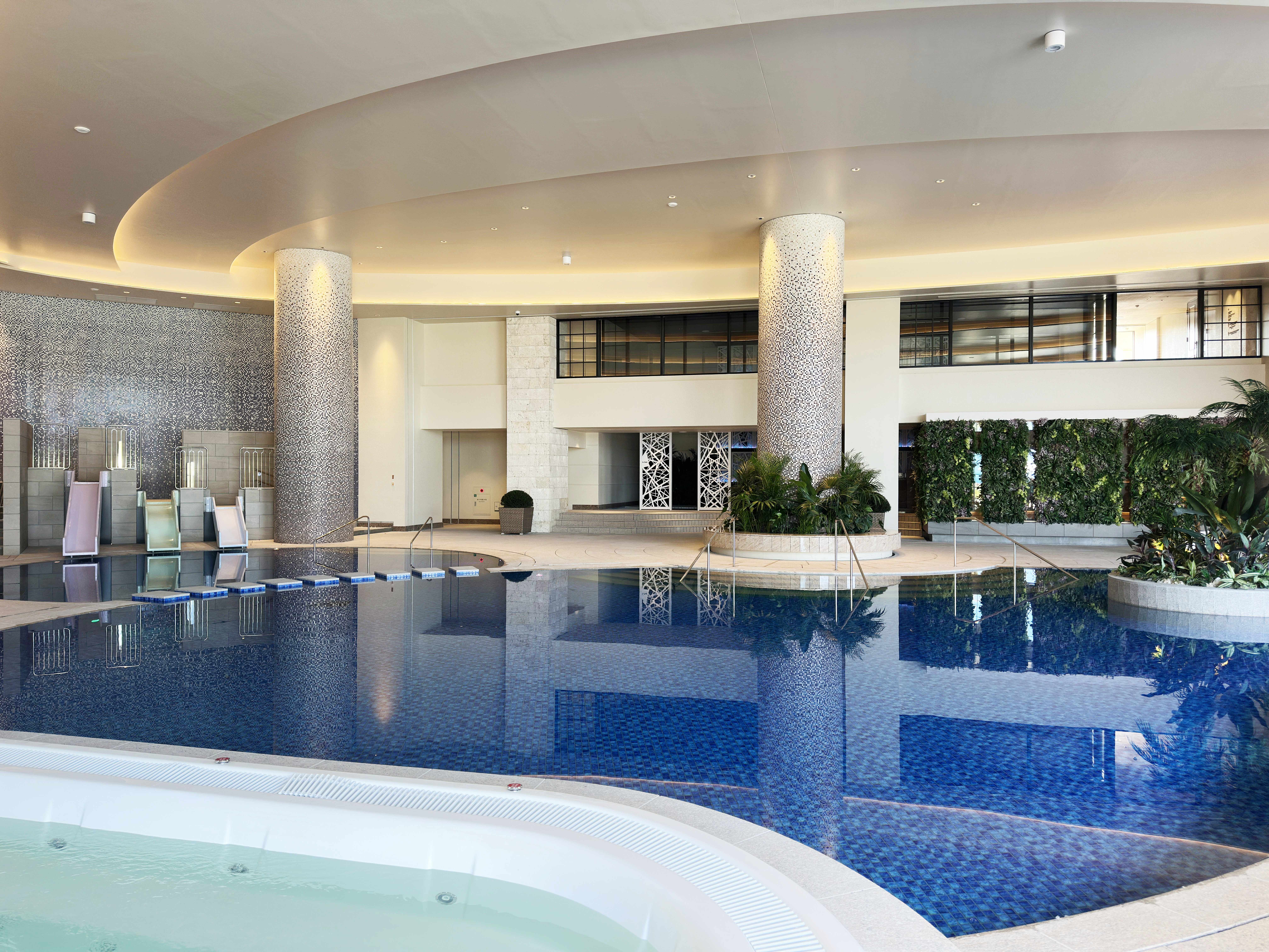 インドアプール