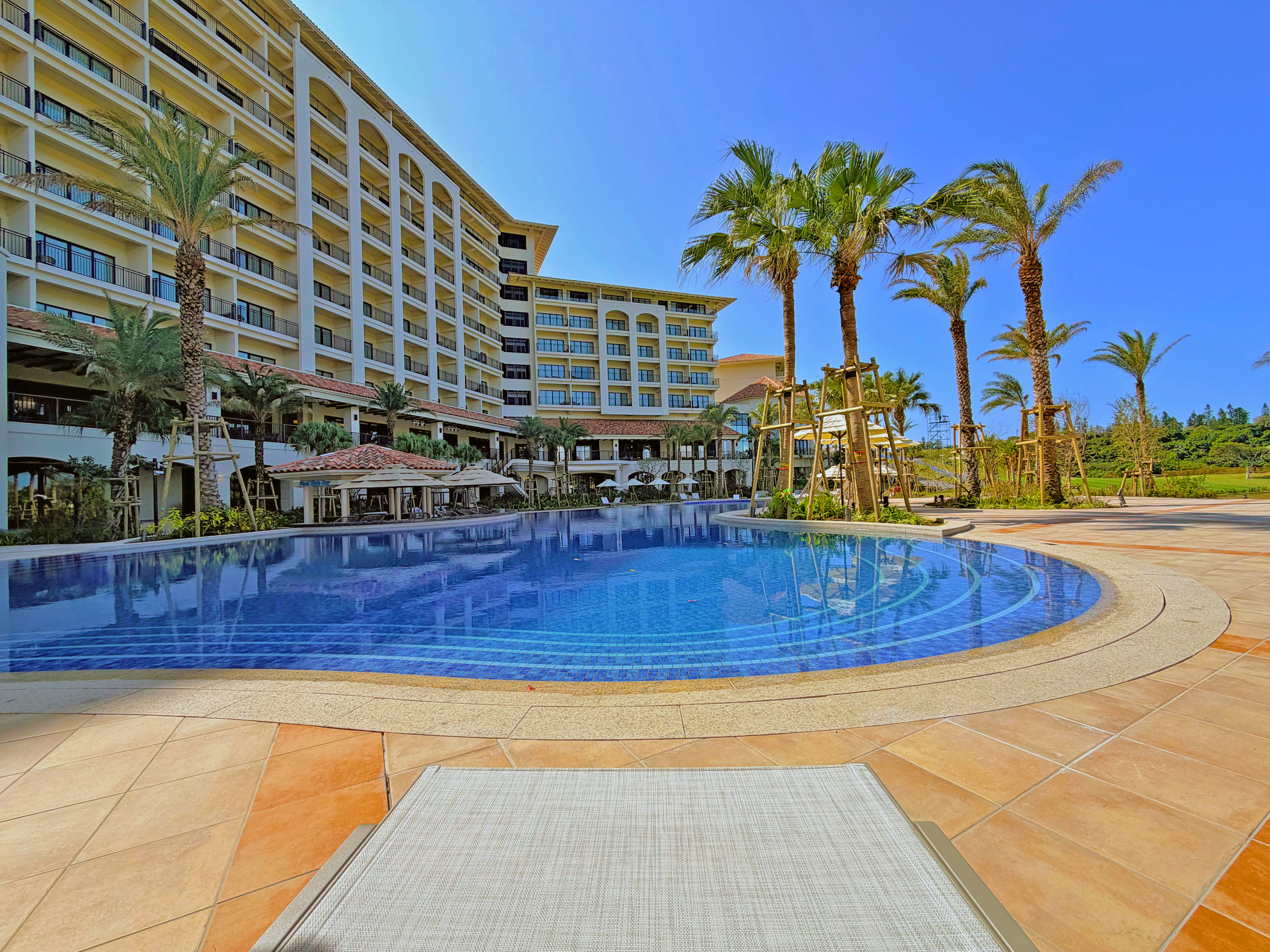 ガーデンプール