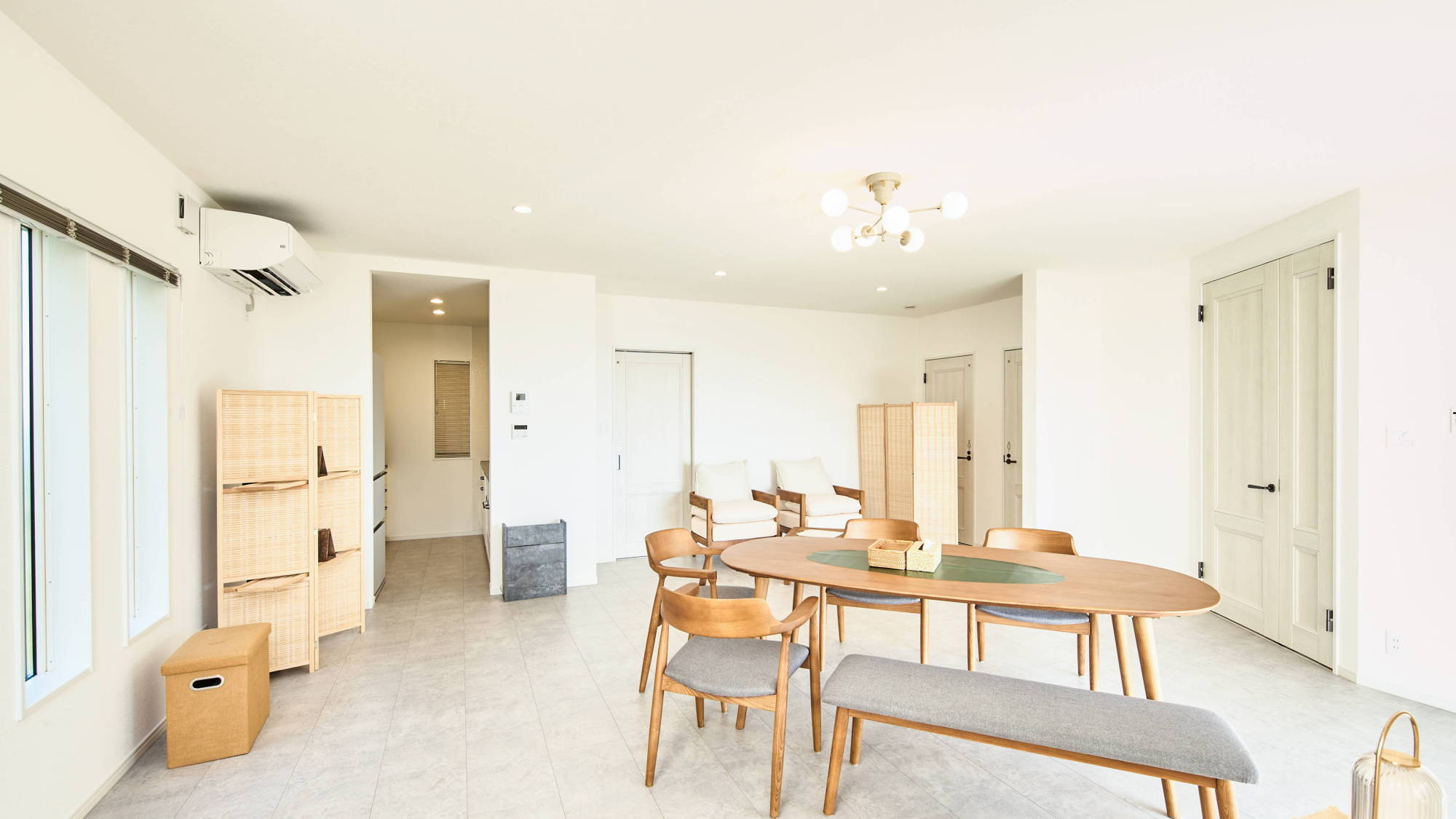 リビングダイニング全景