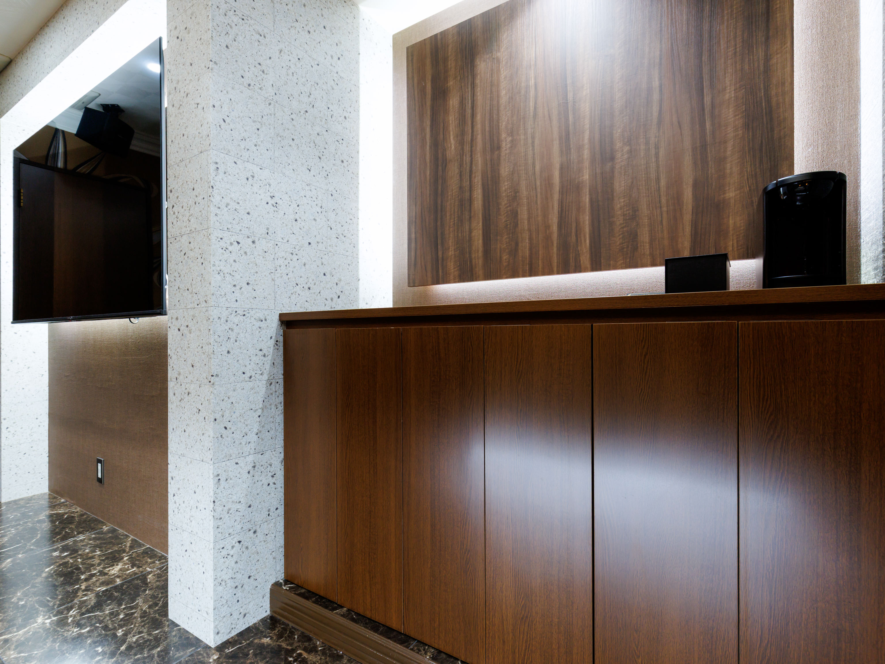 【禁煙】デラックスダブル(カラオケ・ソファー付)