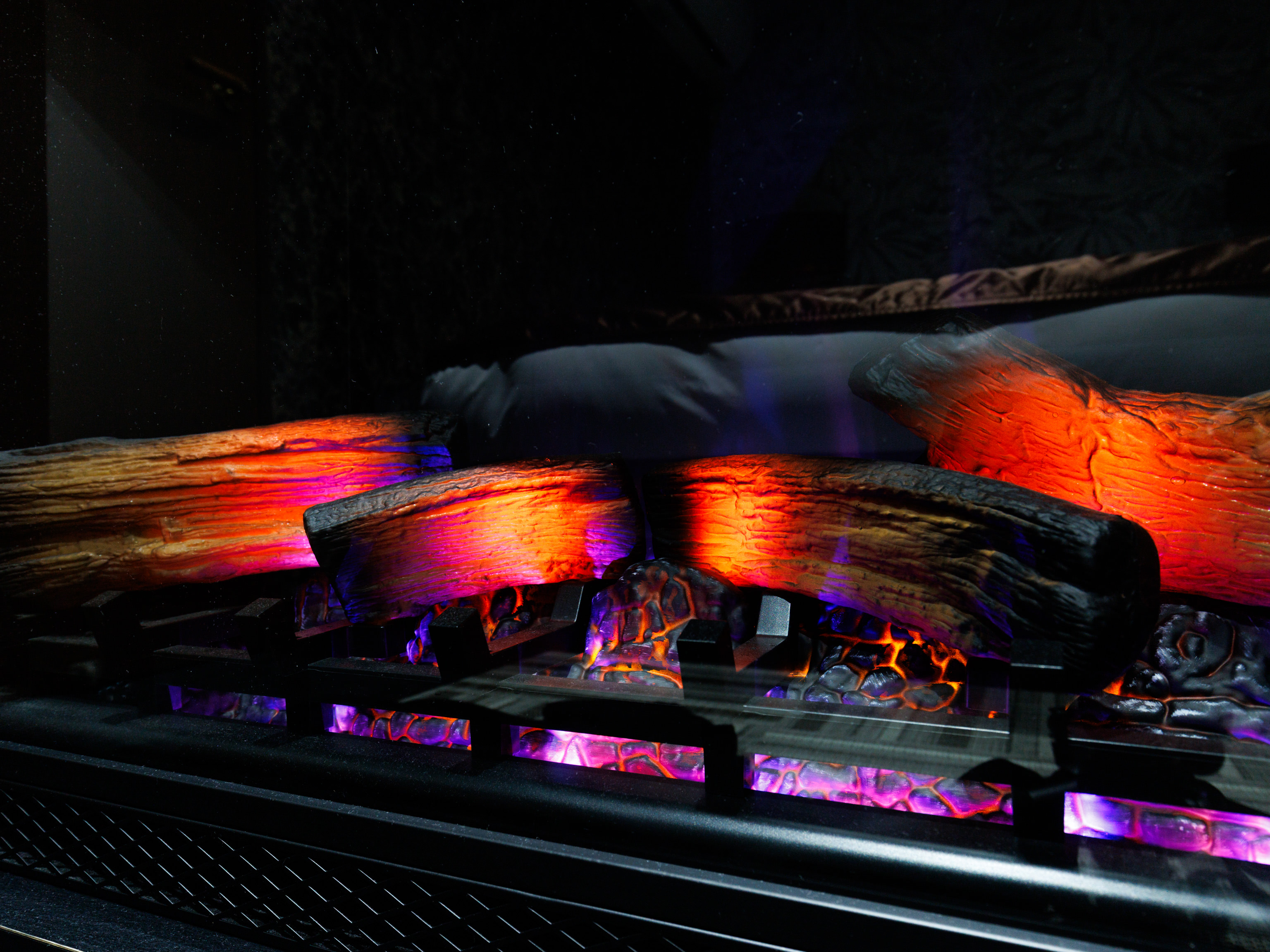 【禁煙】ラグジュアリーダブル(カラオケ・ソファー・電気暖炉付)