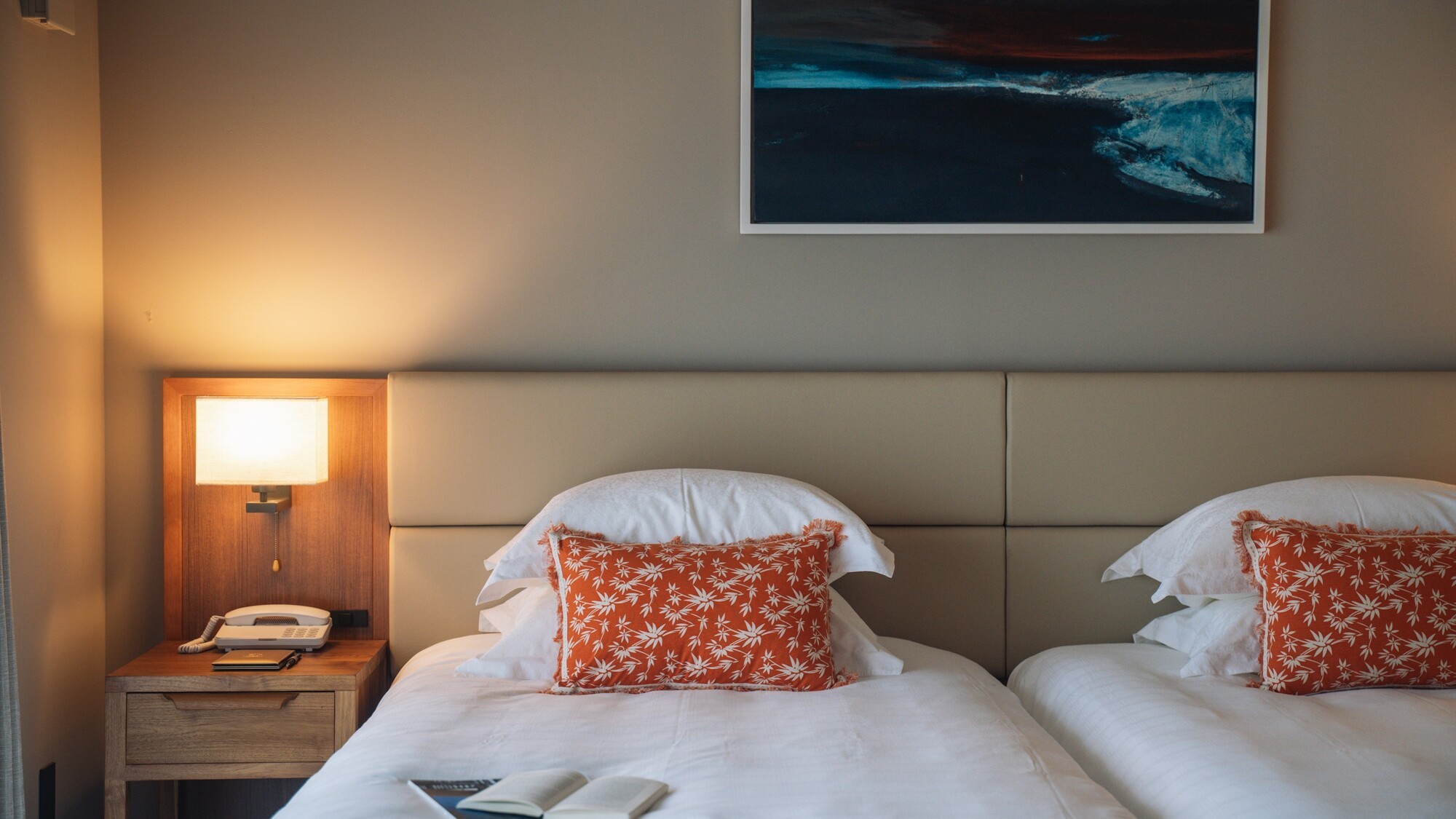 客室_モデレートツイン_AMT_R403